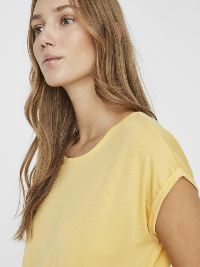 Camiseta Mujer Amarillo Vero Moda