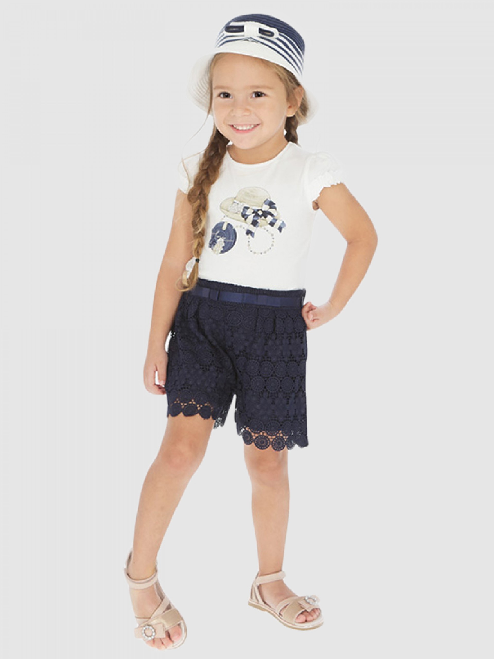 Shorts Girl Mayoral