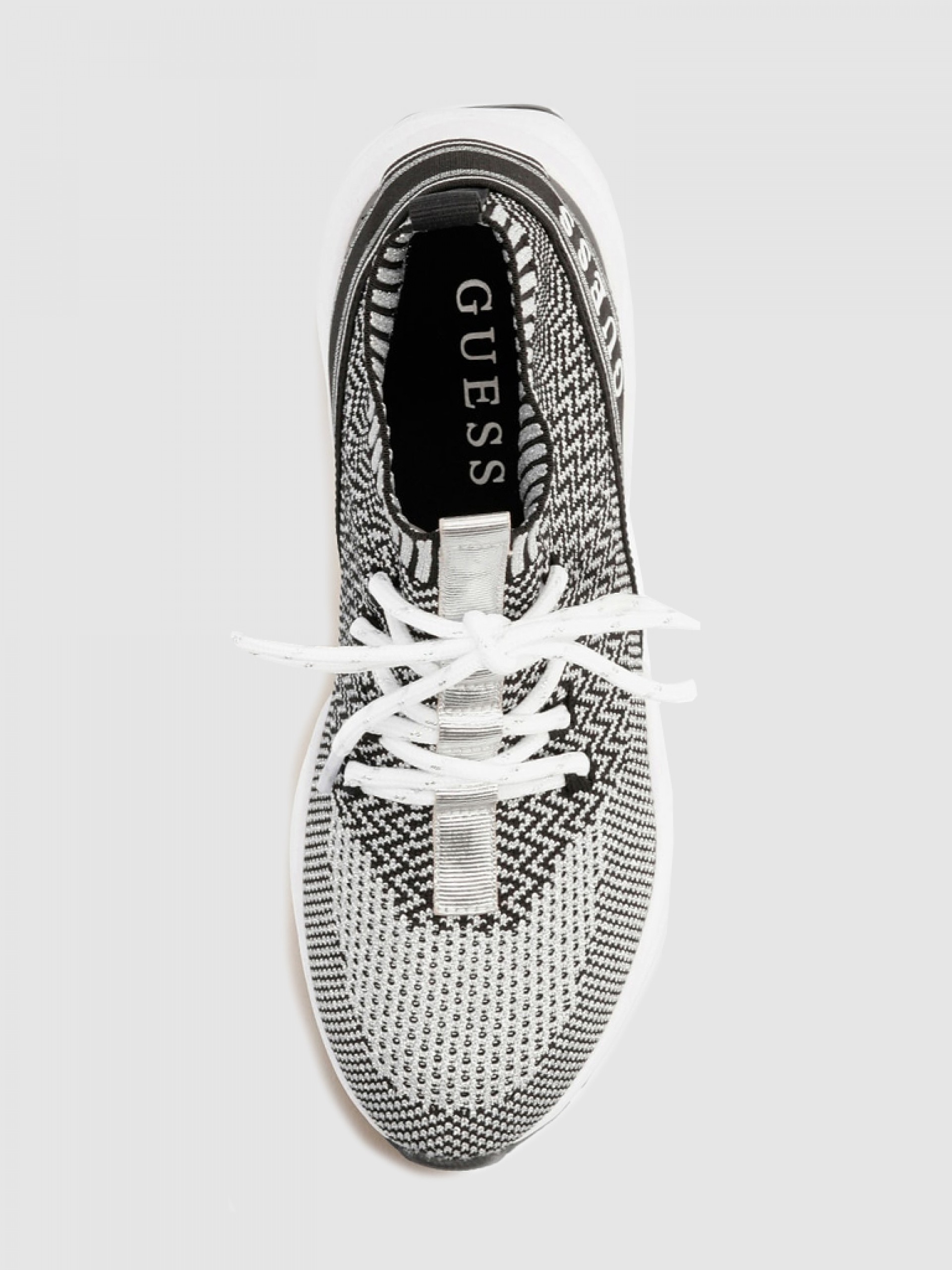 Tenis Mujer Plata Guess