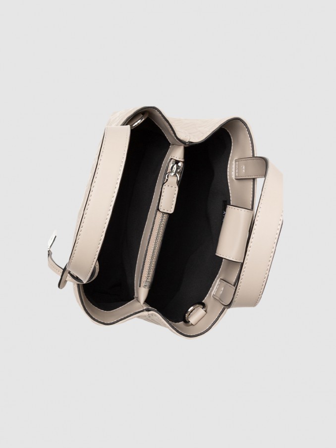 Shoppers Woman Armani Exchange