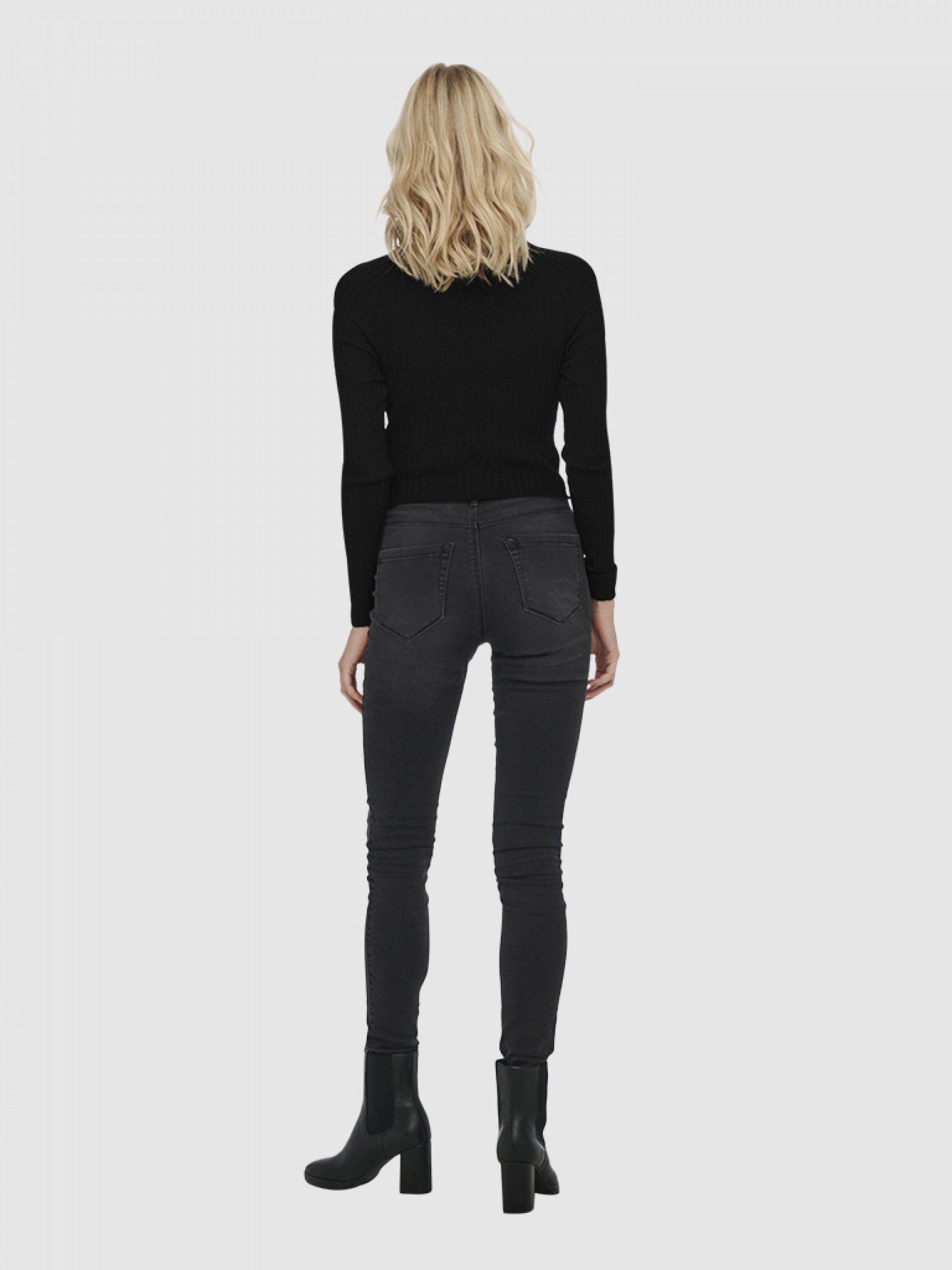 Knitwear Woman Only