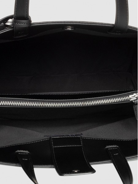 Shoppers Woman Armani Exchange