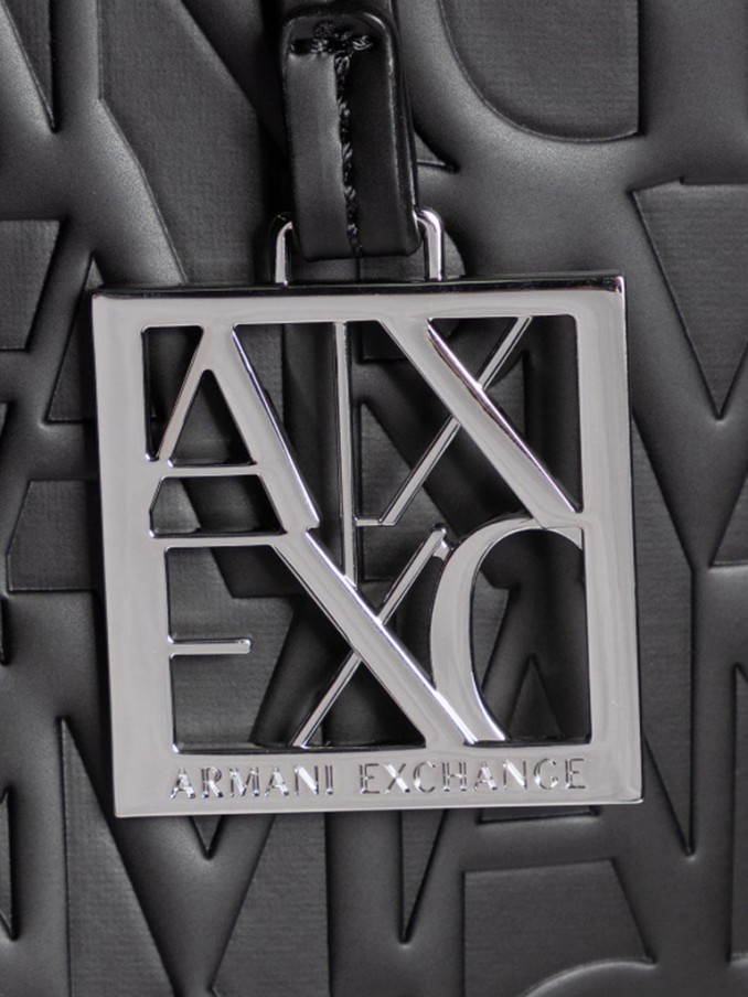 Shoppers Woman Armani Exchange