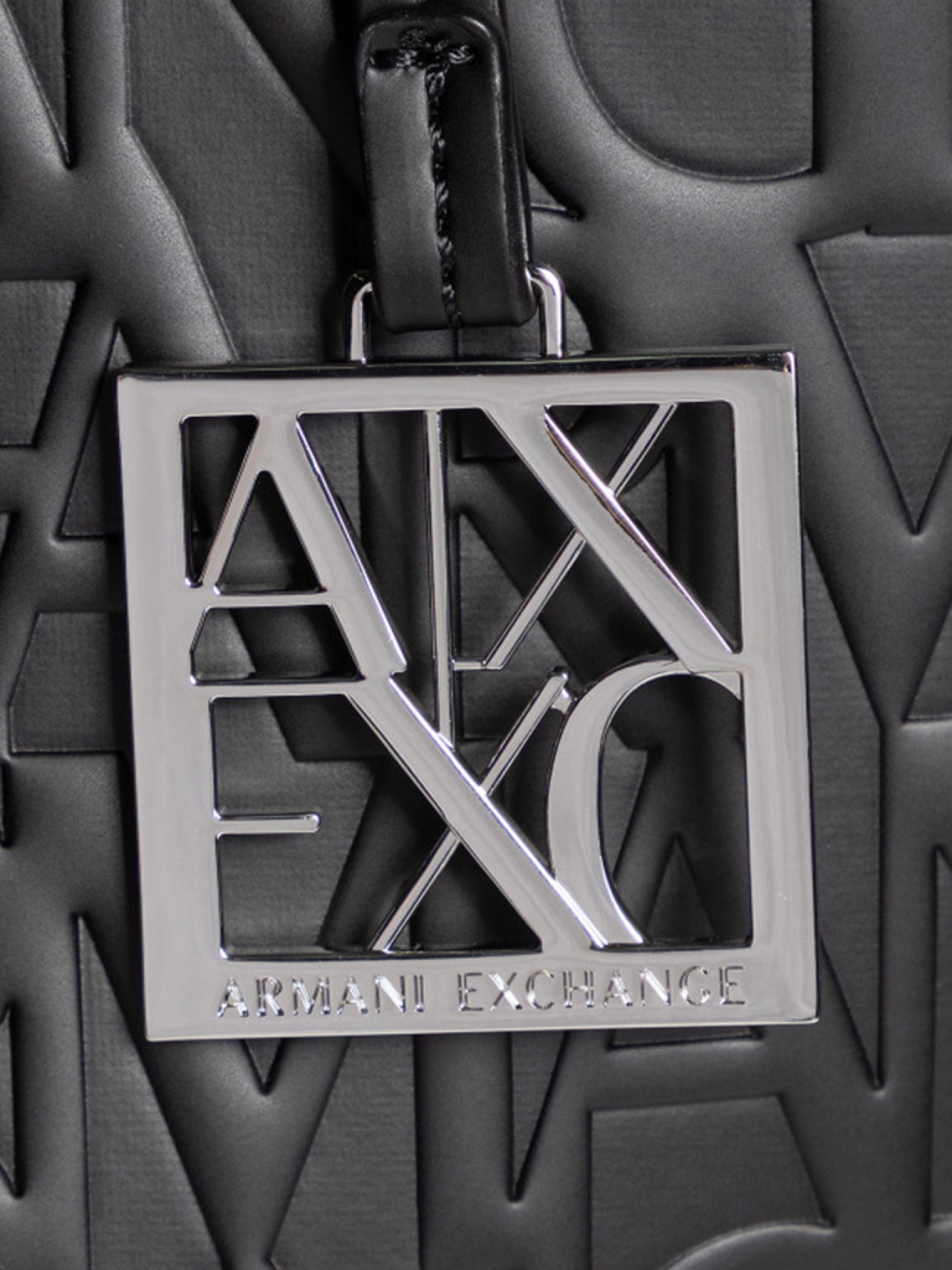 Shoppers Woman Armani Exchange