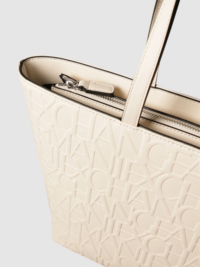 Shoppers Woman Armani Exchange