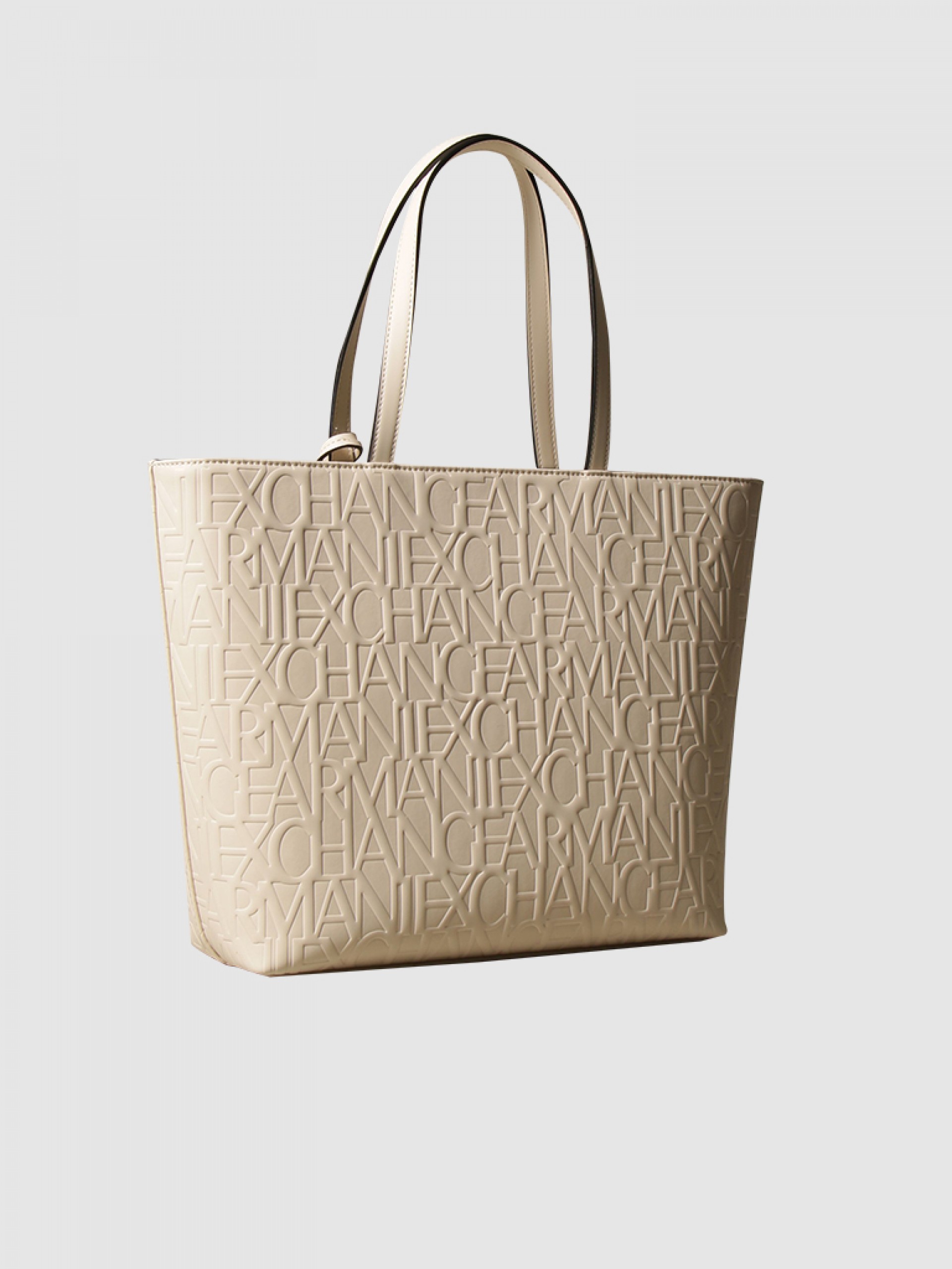 Shoppers Woman Armani Exchange