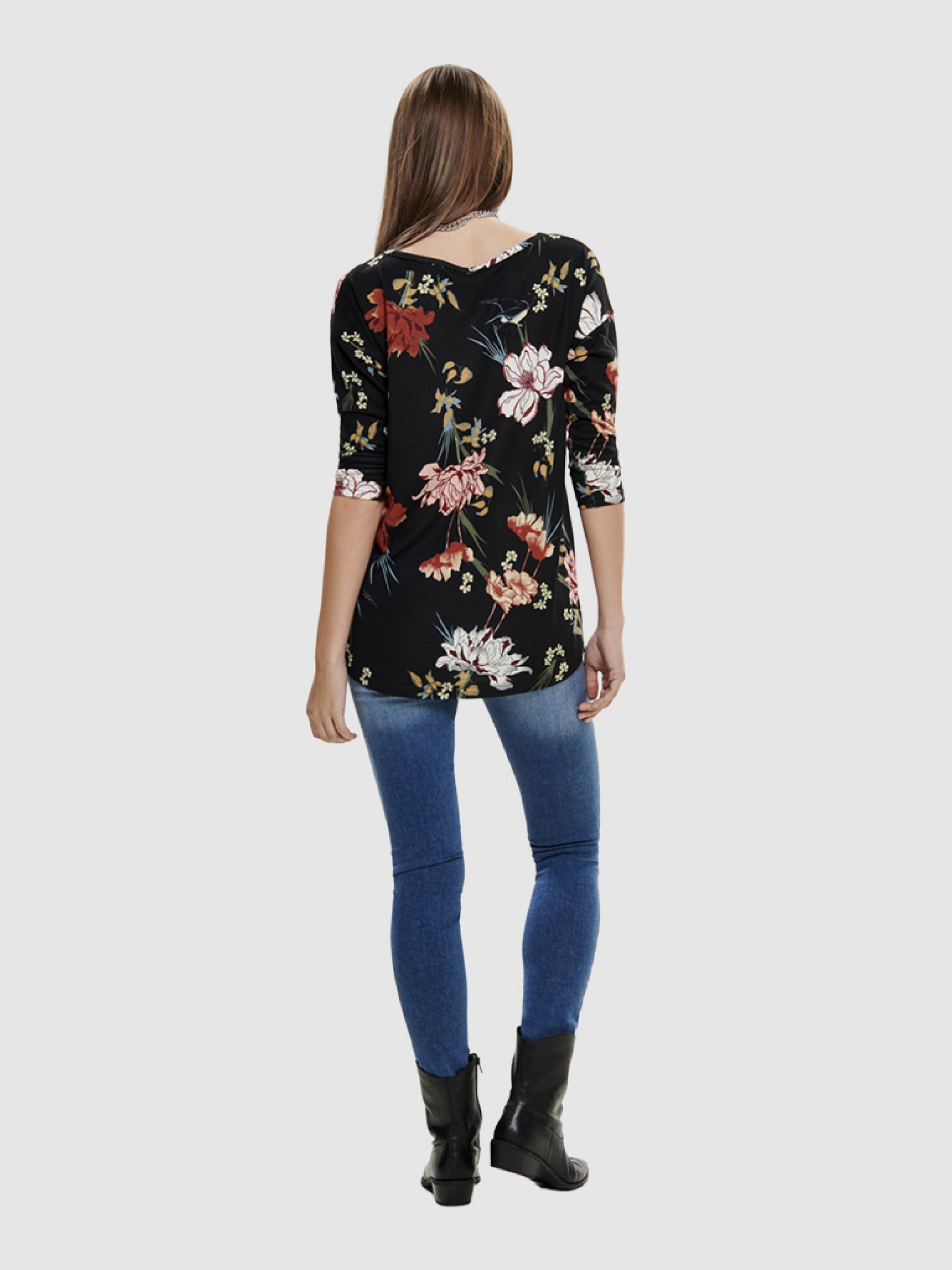 Knitwear Woman Only
