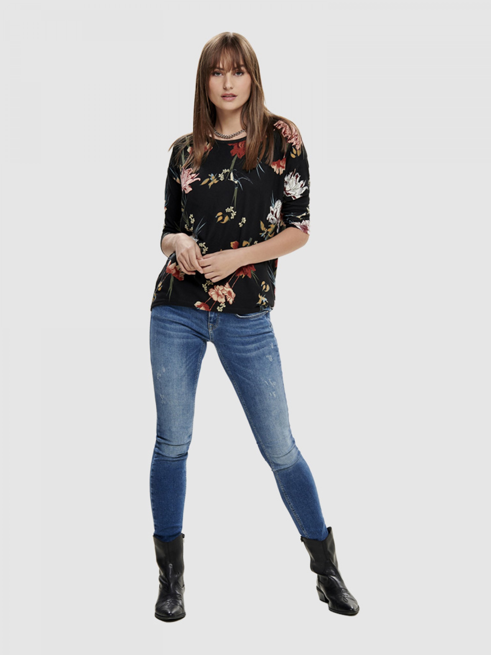 Knitwear Woman Only