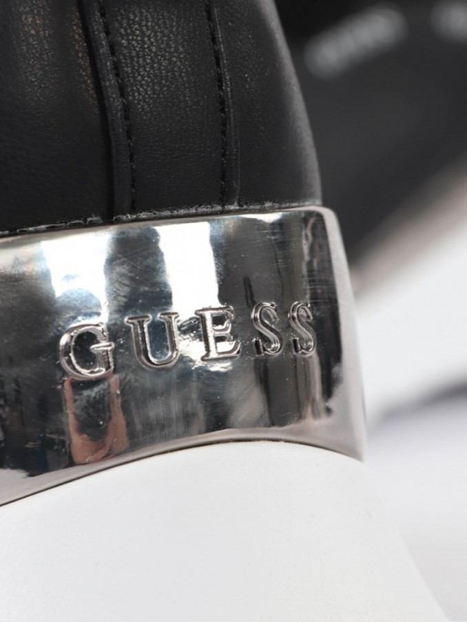 Sneakers Woman Guess