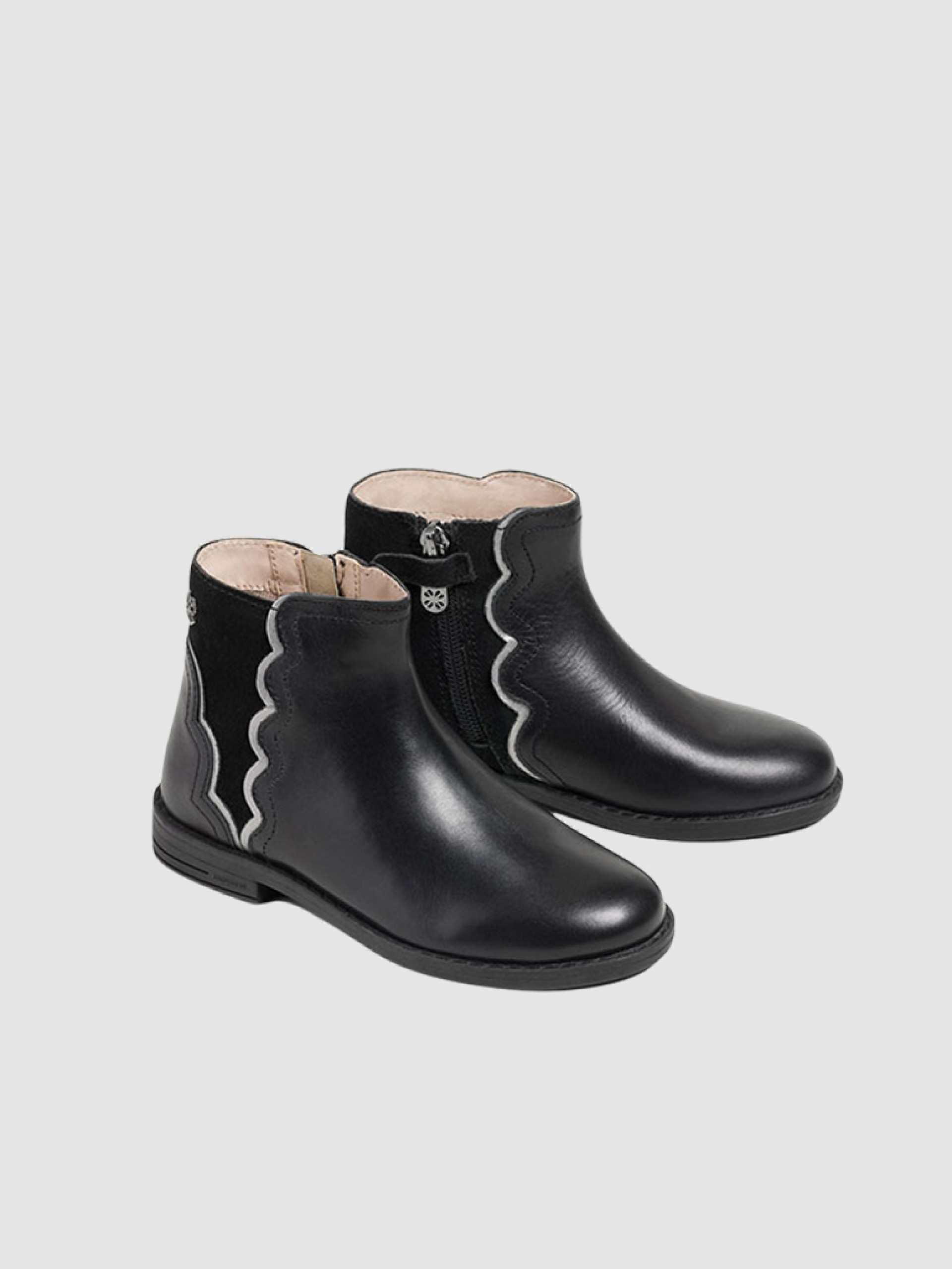 Boots Girl Mayoral