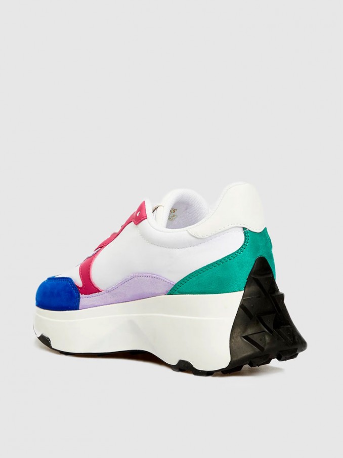 Sneakers Woman Guess