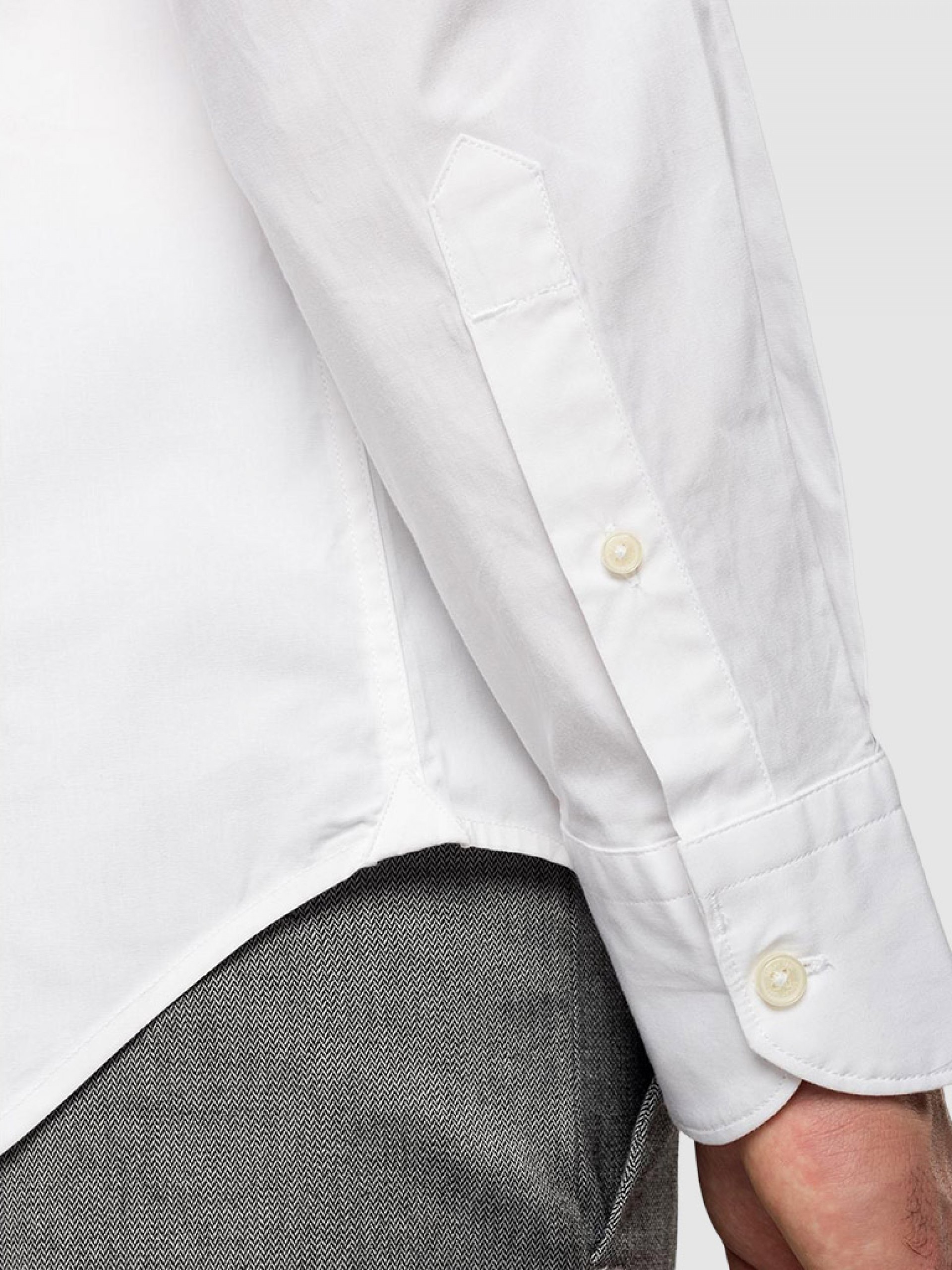 Shirt Man Replay
