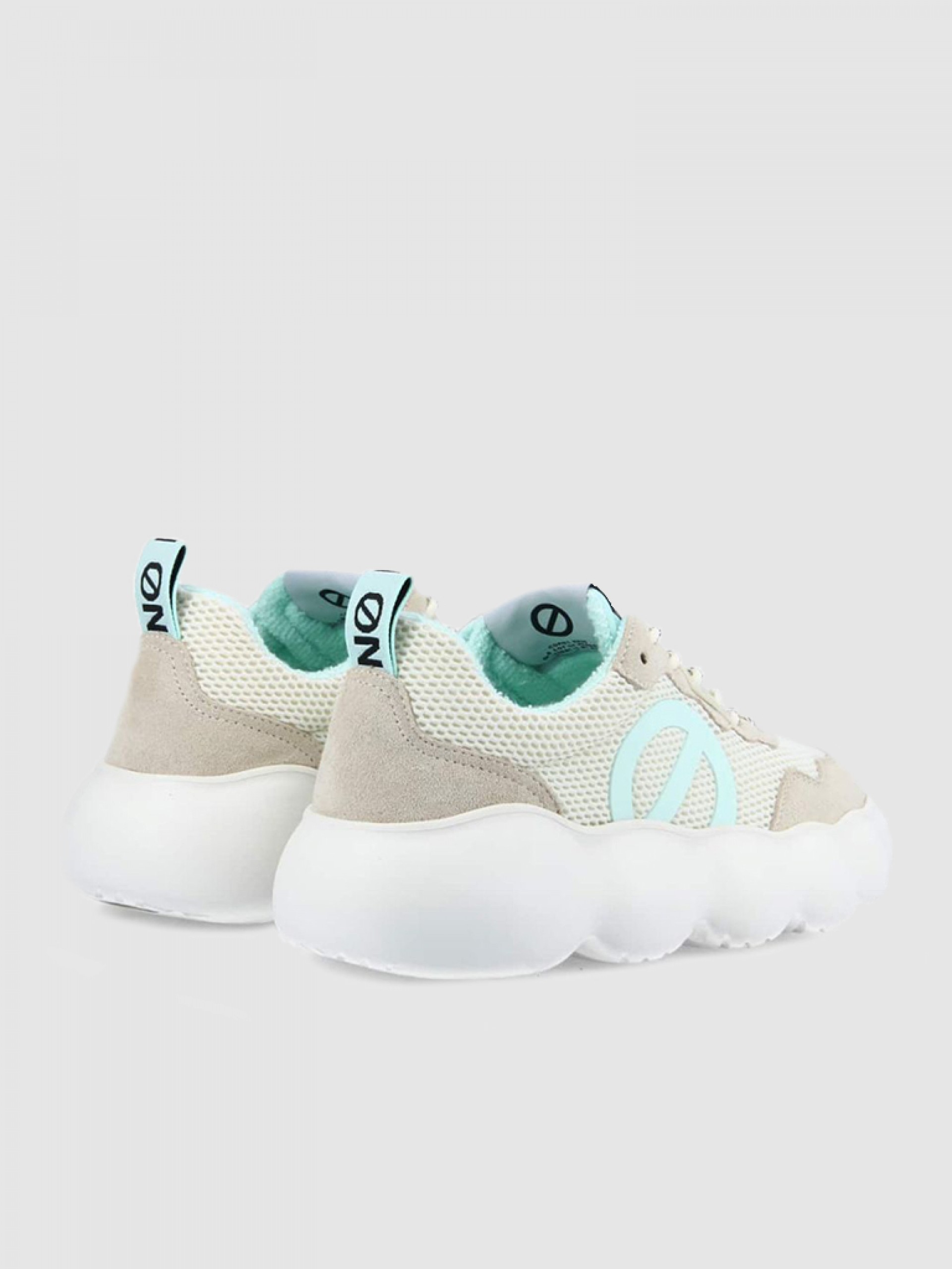 Sneakers Woman No Name