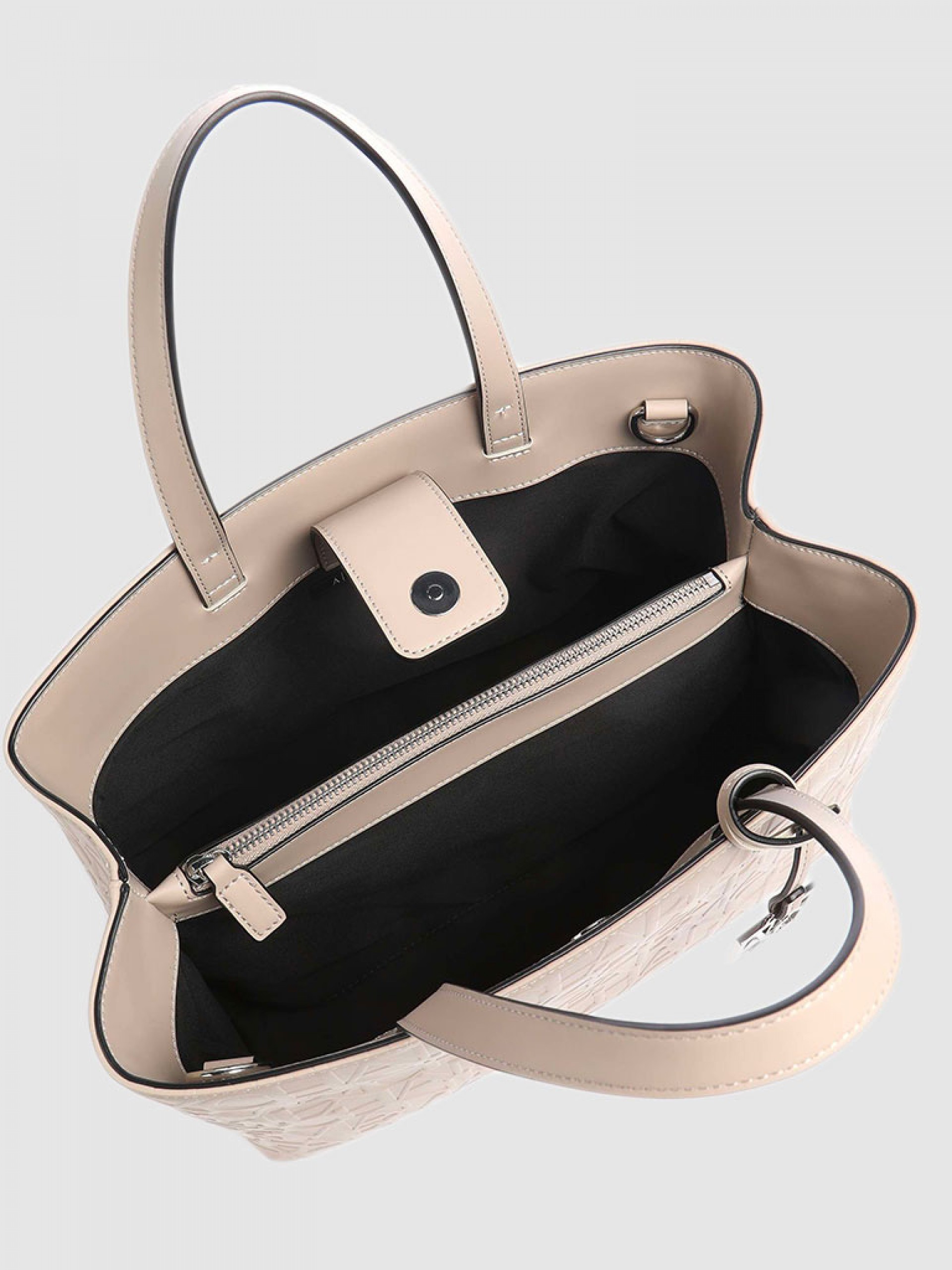 Shoppers Woman Armani Exchange