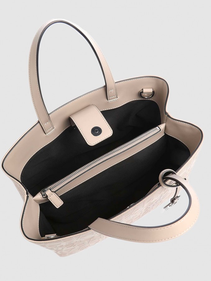 Shoppers Woman Armani Exchange