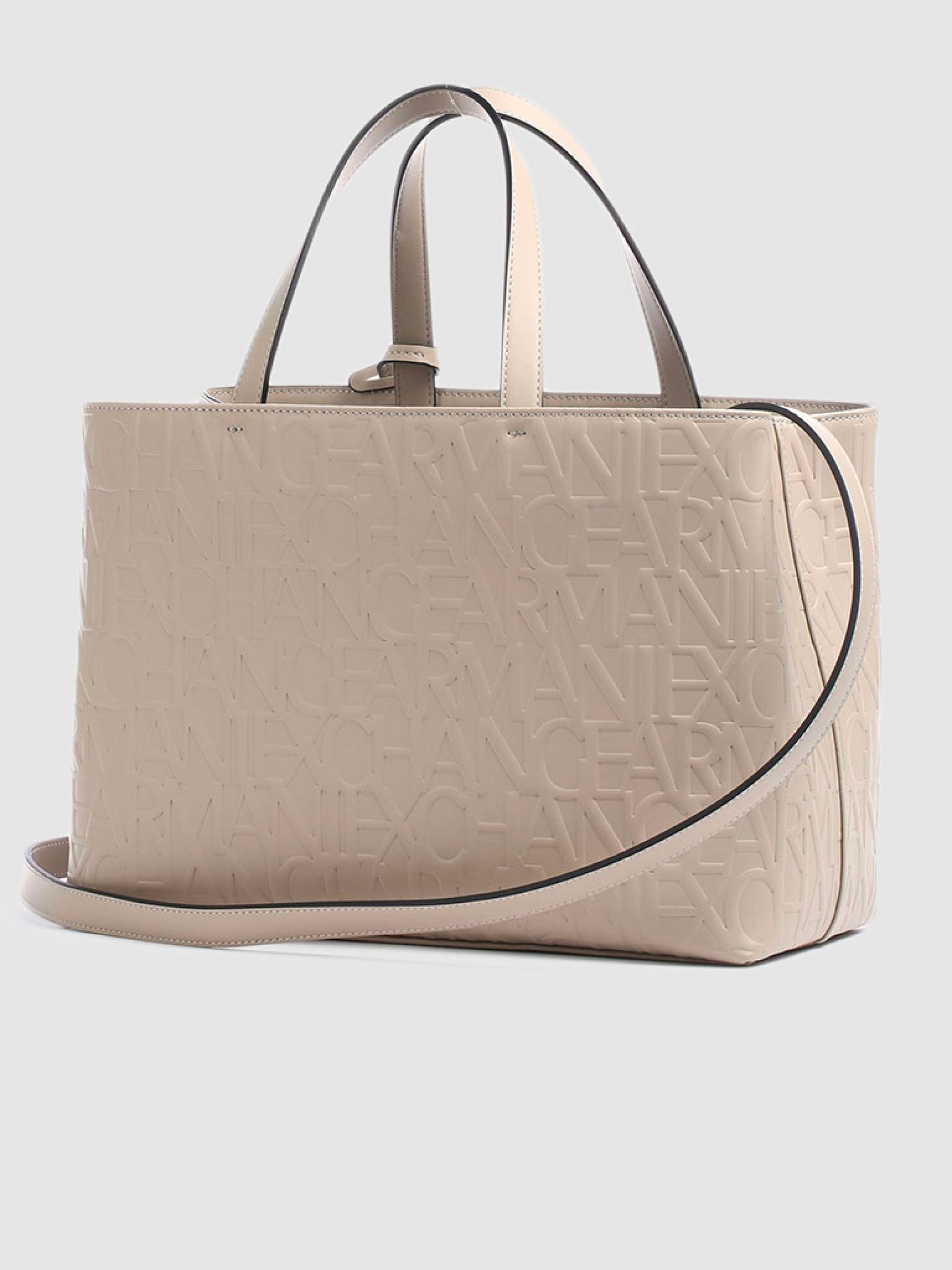 Shoppers Woman Armani Exchange