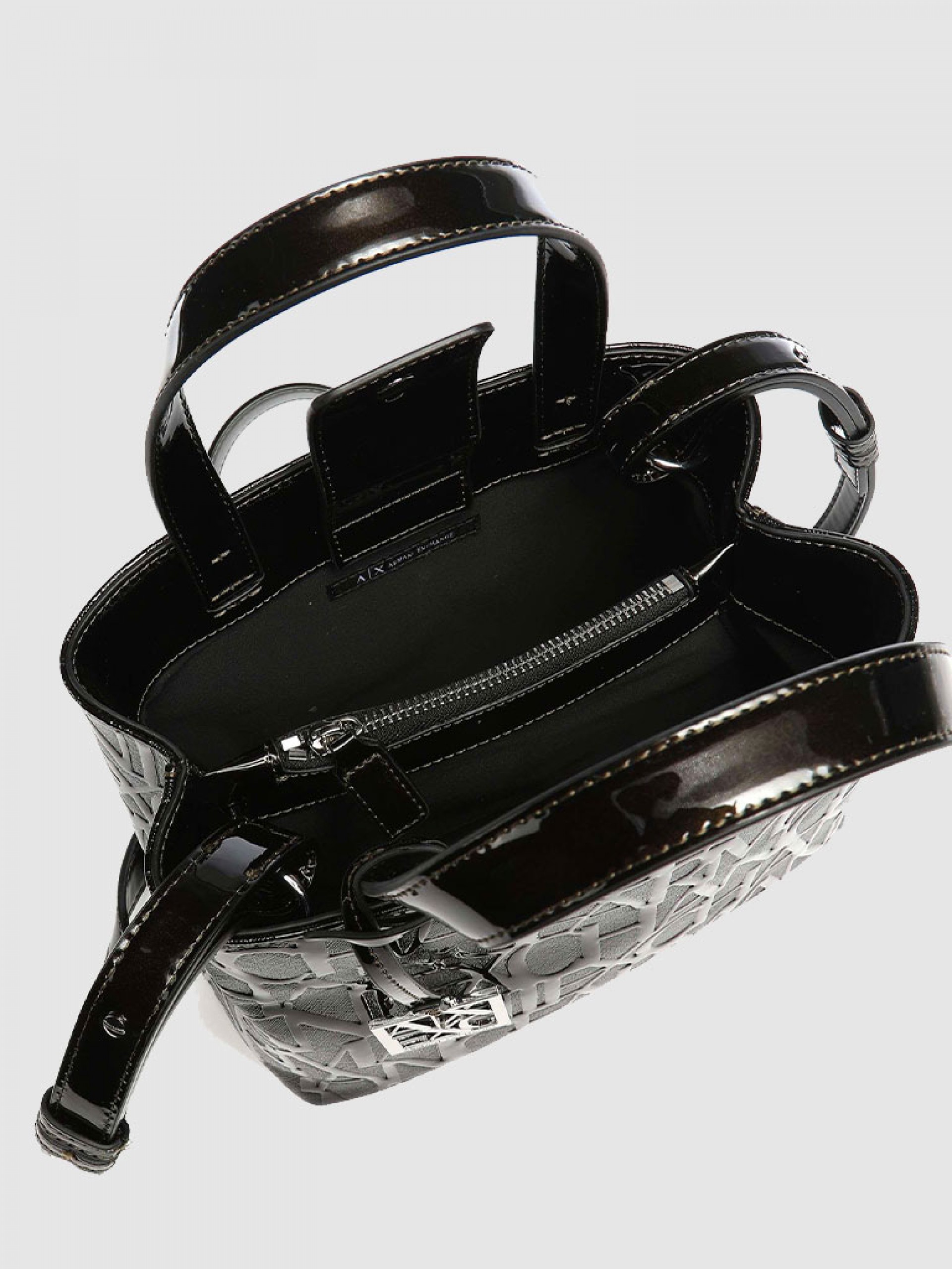 Shoppers Woman Armani Exchange