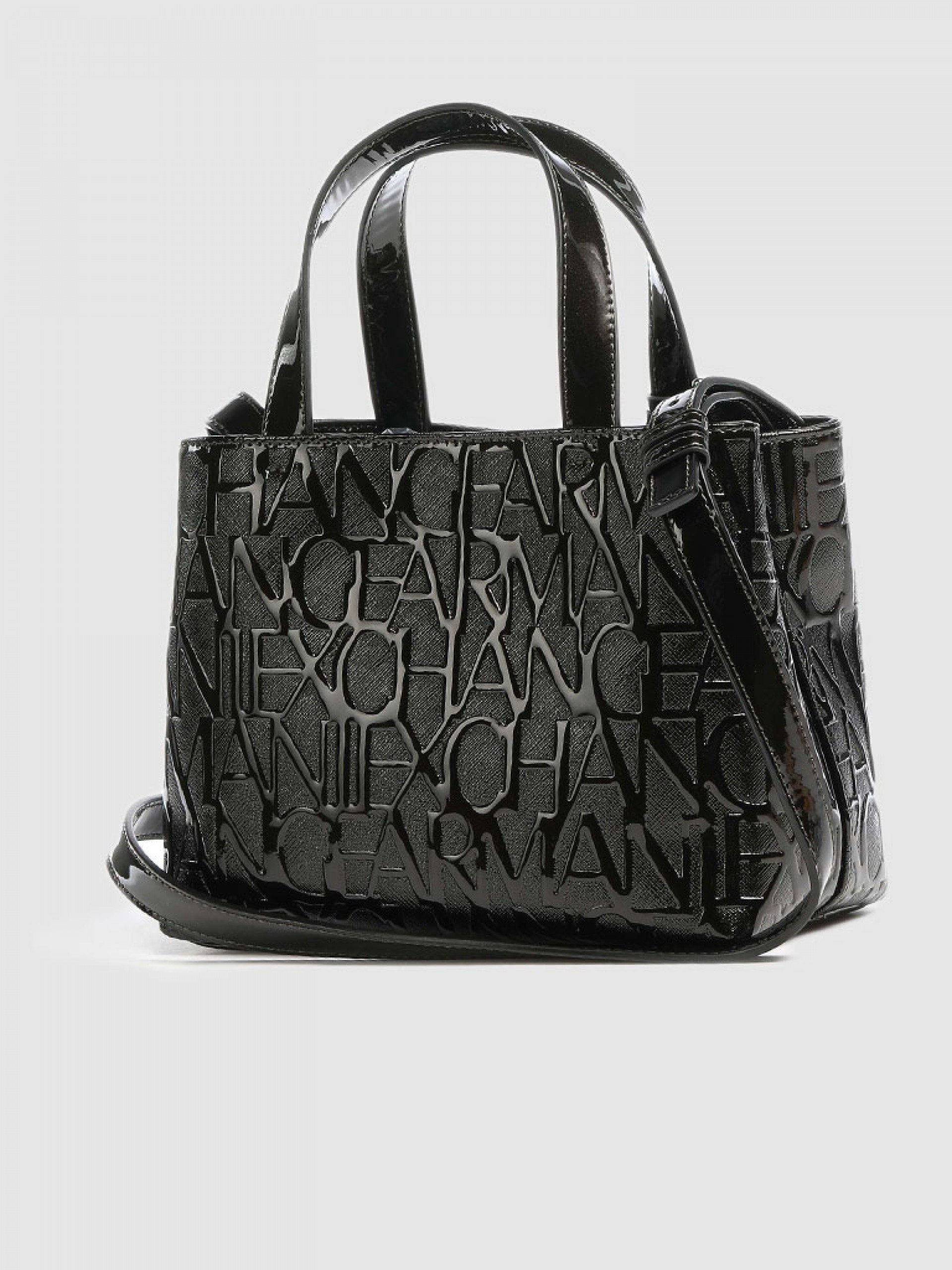Shoppers Woman Armani Exchange