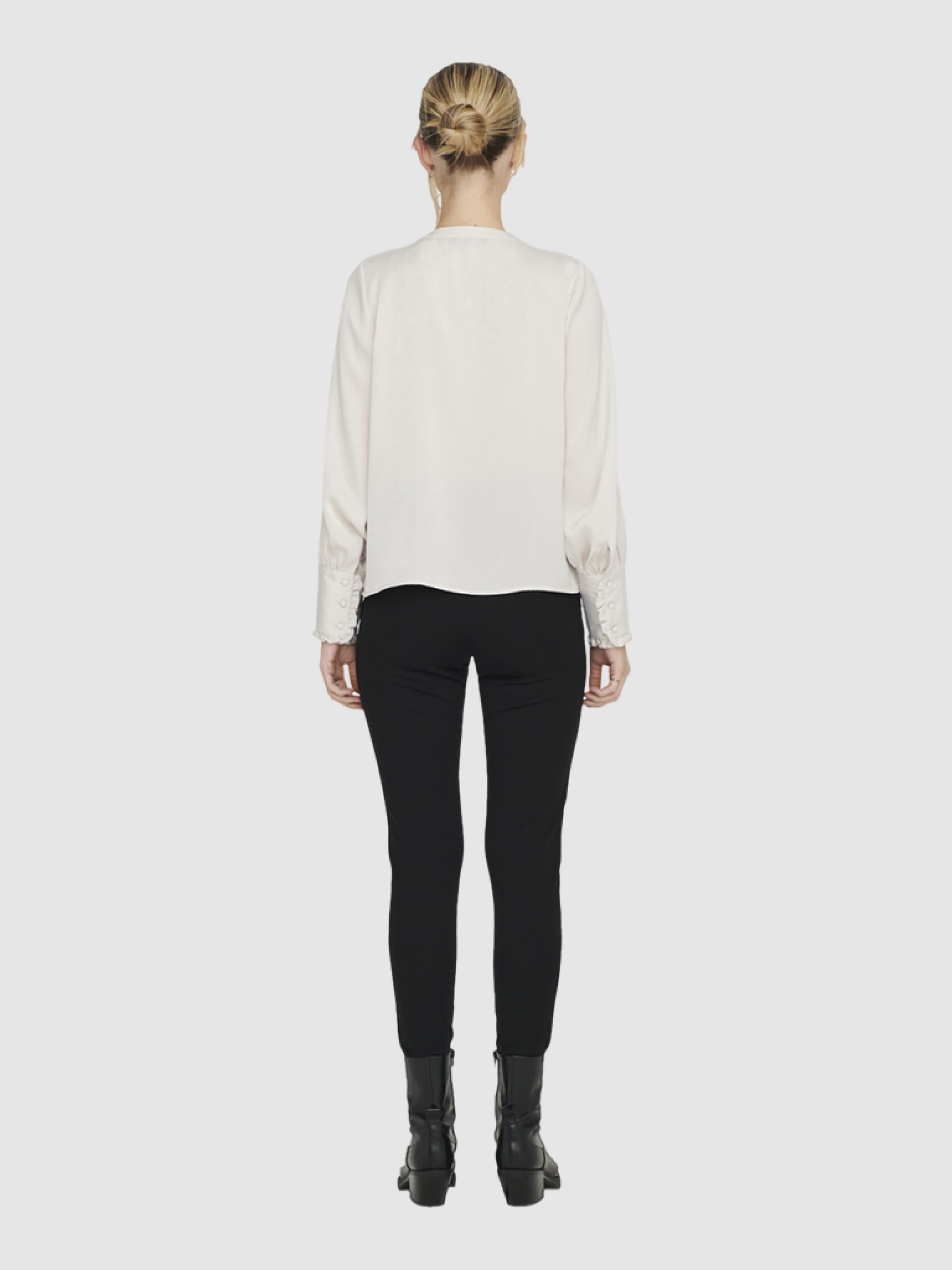 Blusa Mujer Only