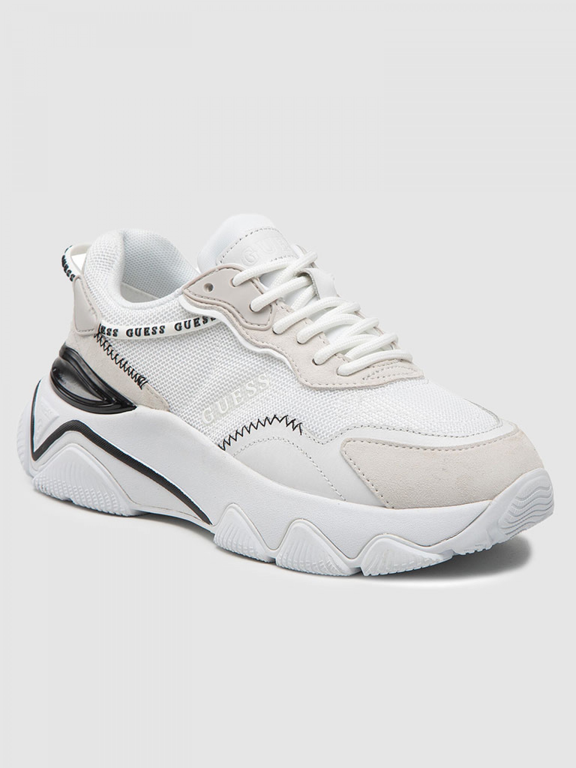 Sneakers Woman Guess