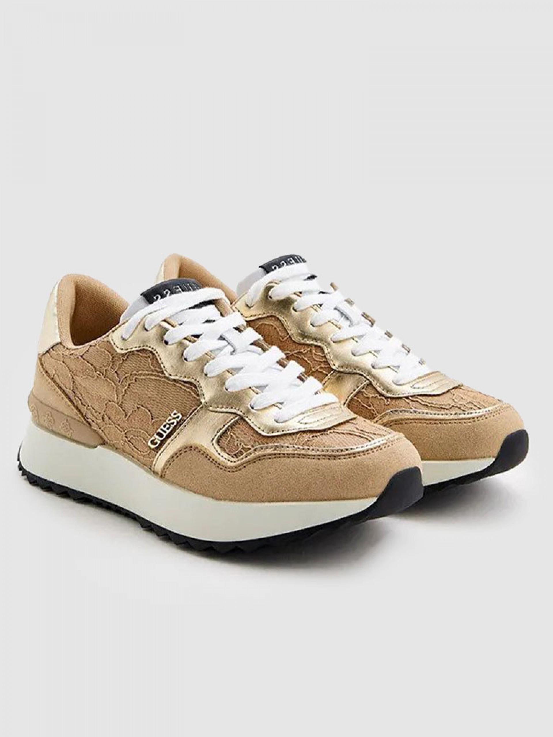 Sneakers Woman Guess