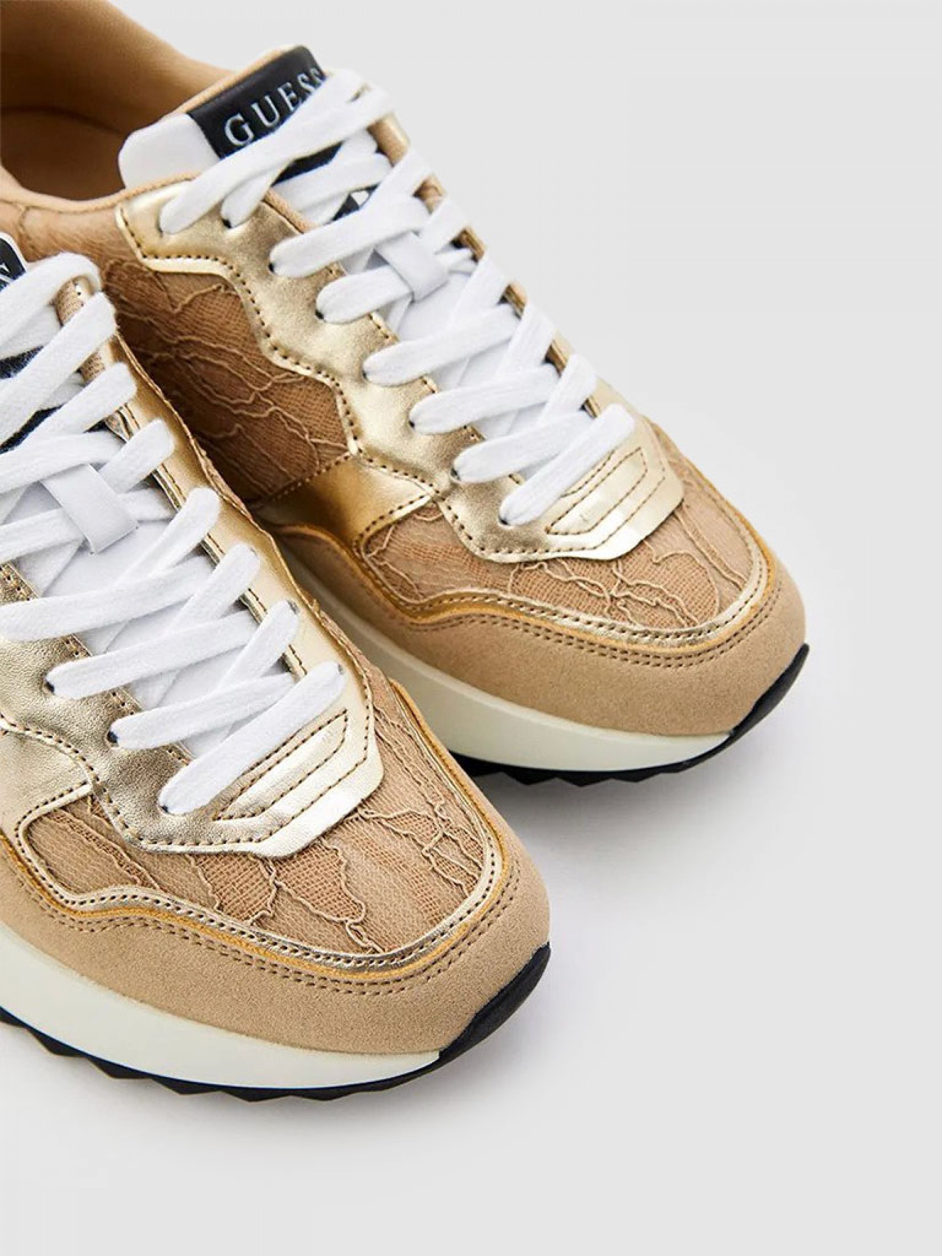 Sneakers Woman Guess