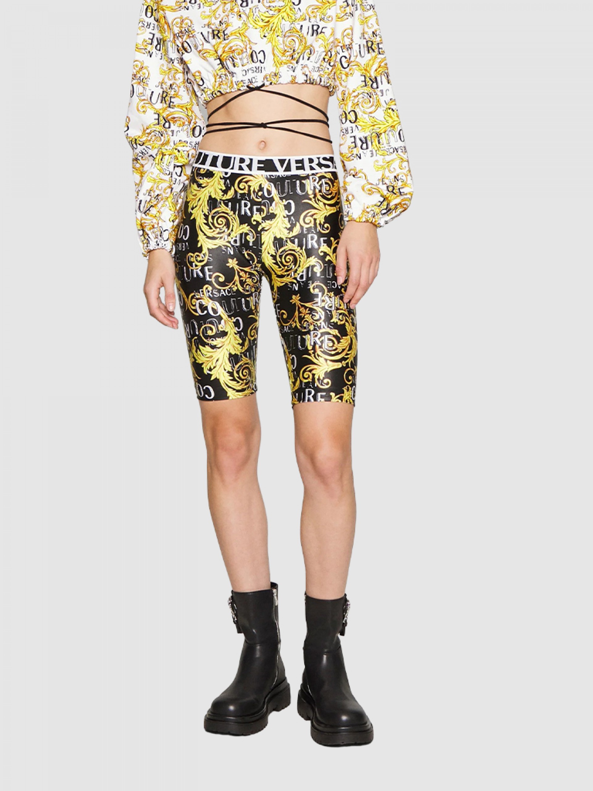 Shorts Woman Versace