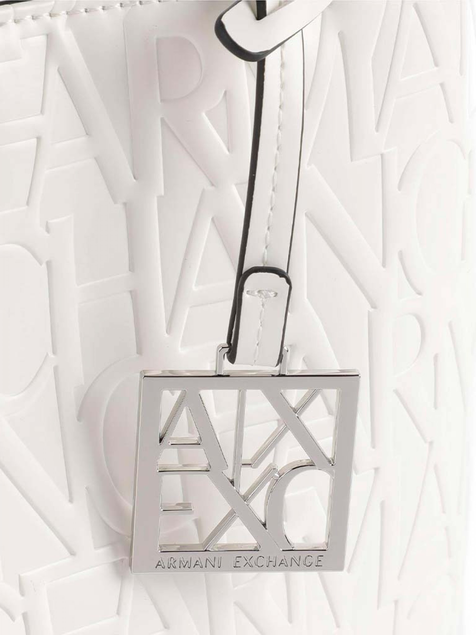 Shoppers Woman Armani Exchange