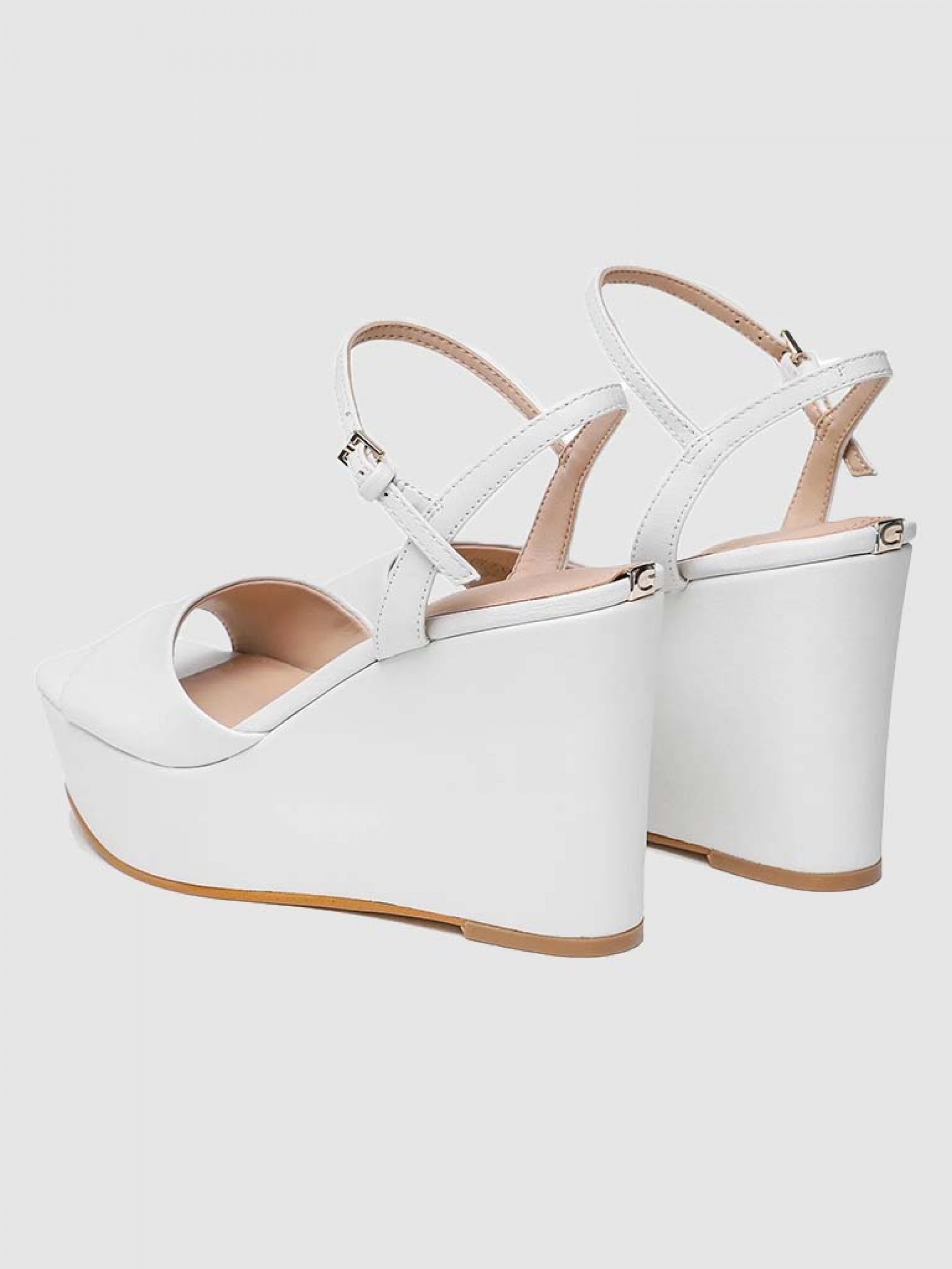 Sandals Woman Guess