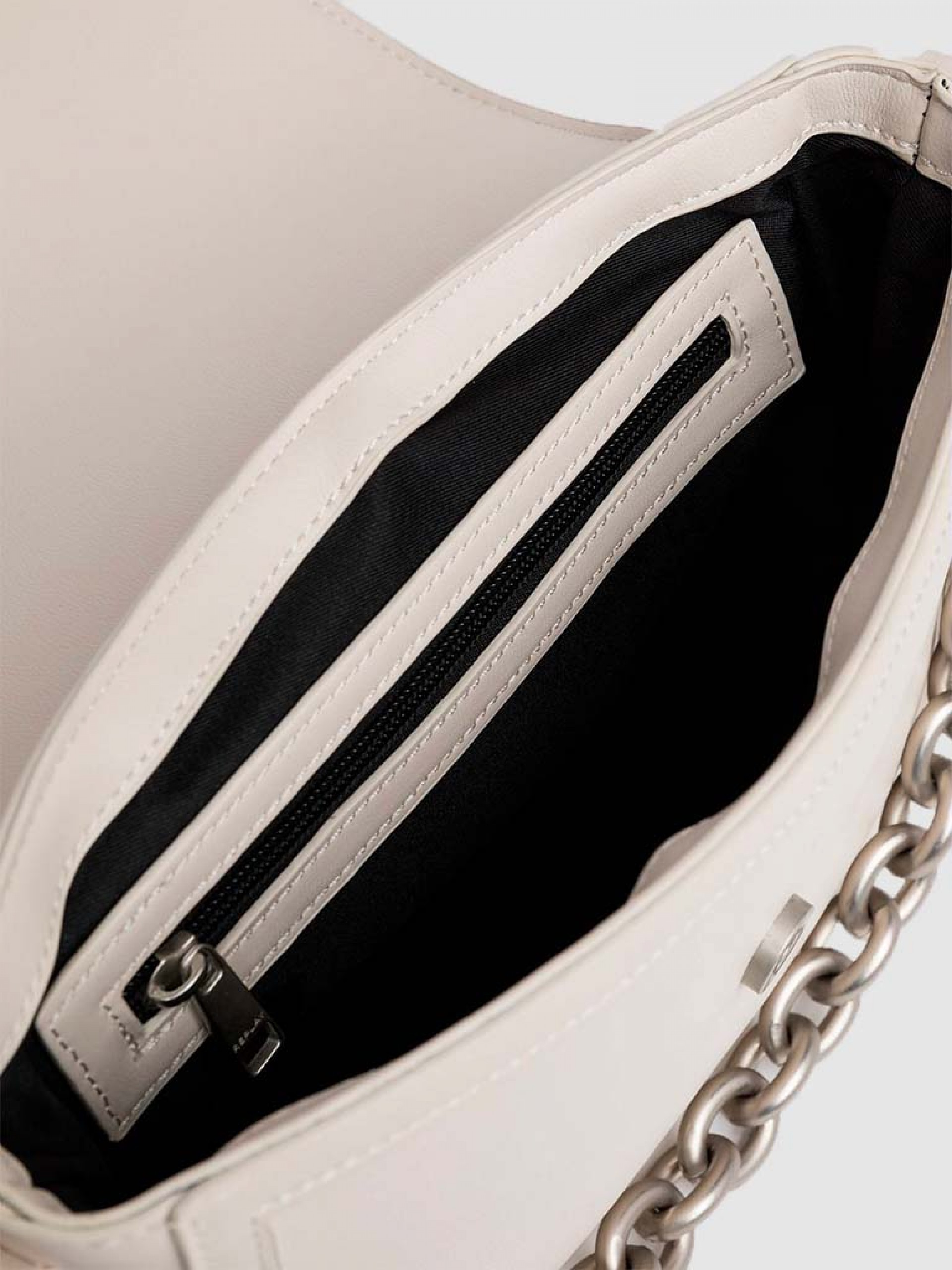 Handbag Woman Replay