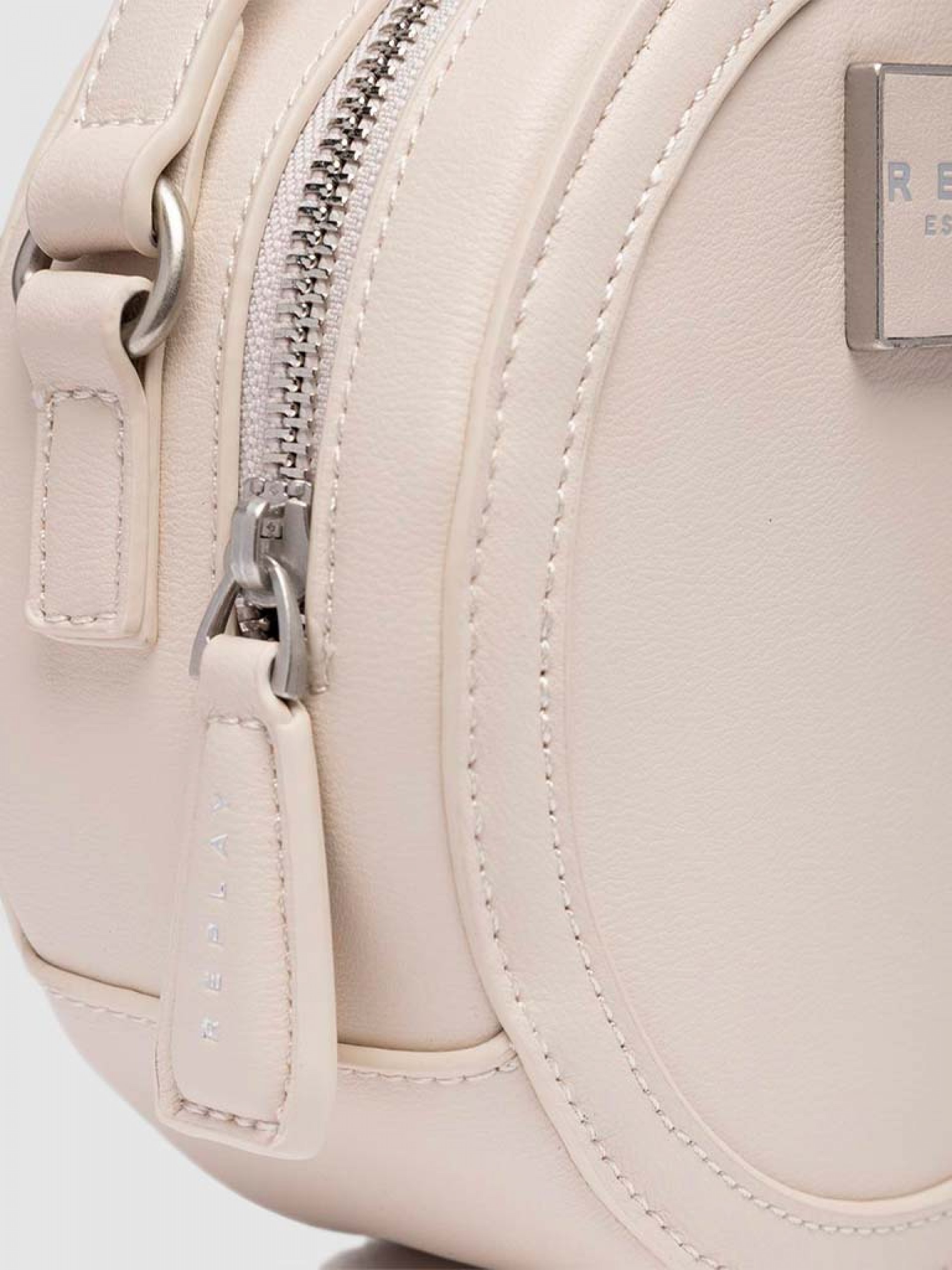 Handbag Woman Replay