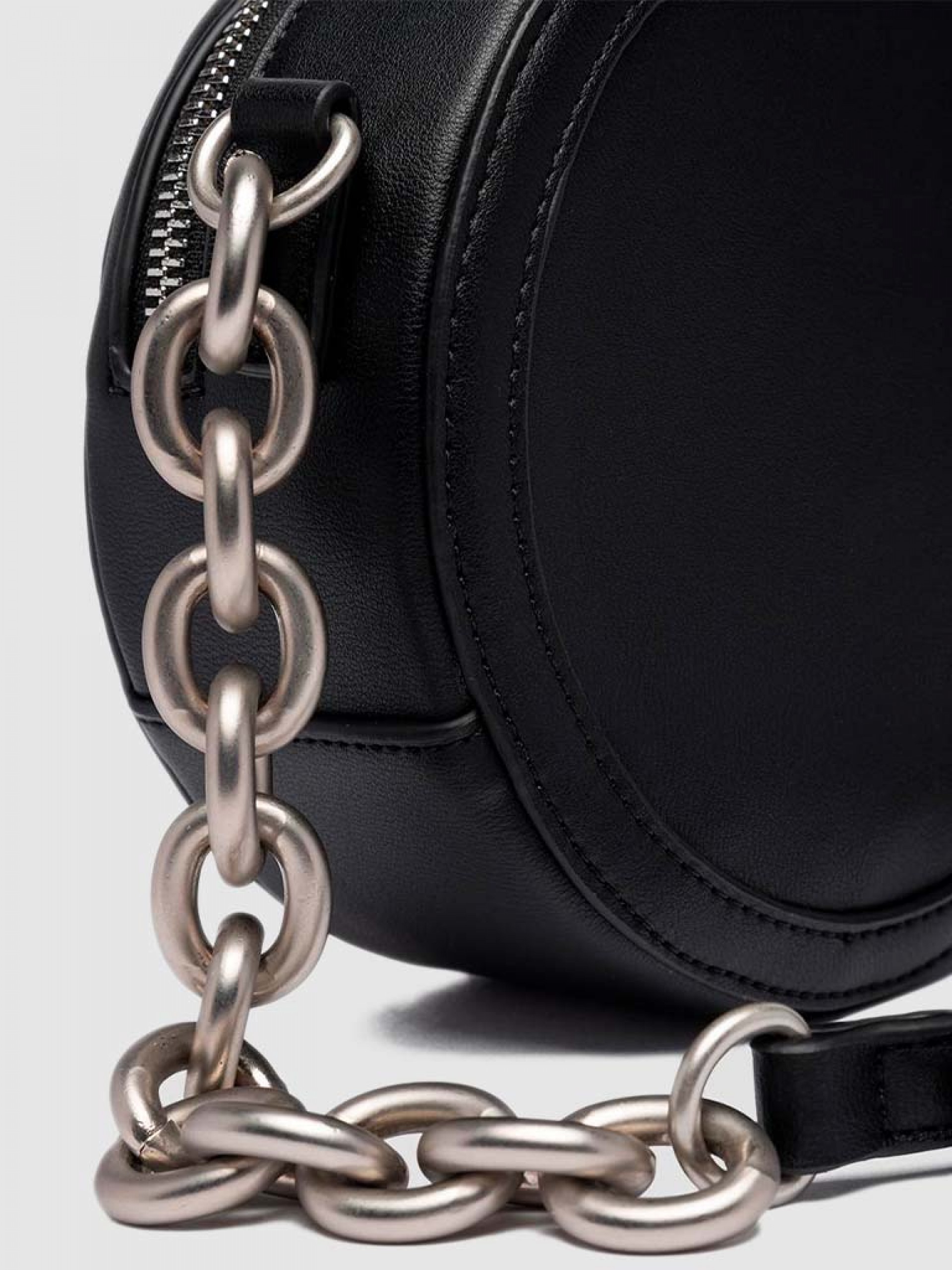 Handbag Woman Replay