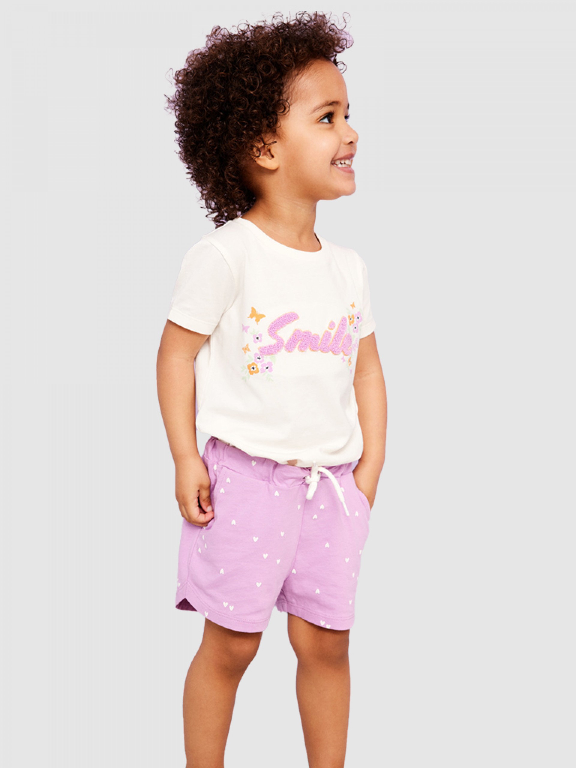 Shorts Girl Name It