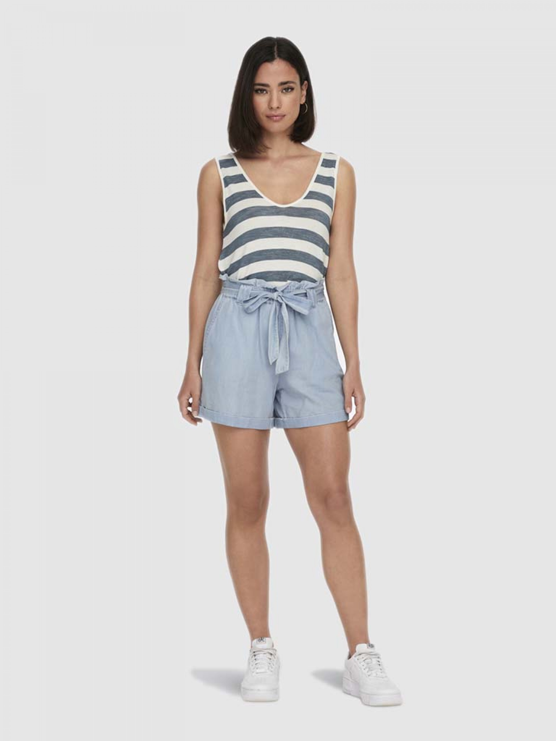 Pantalones Cortos Mujer Only