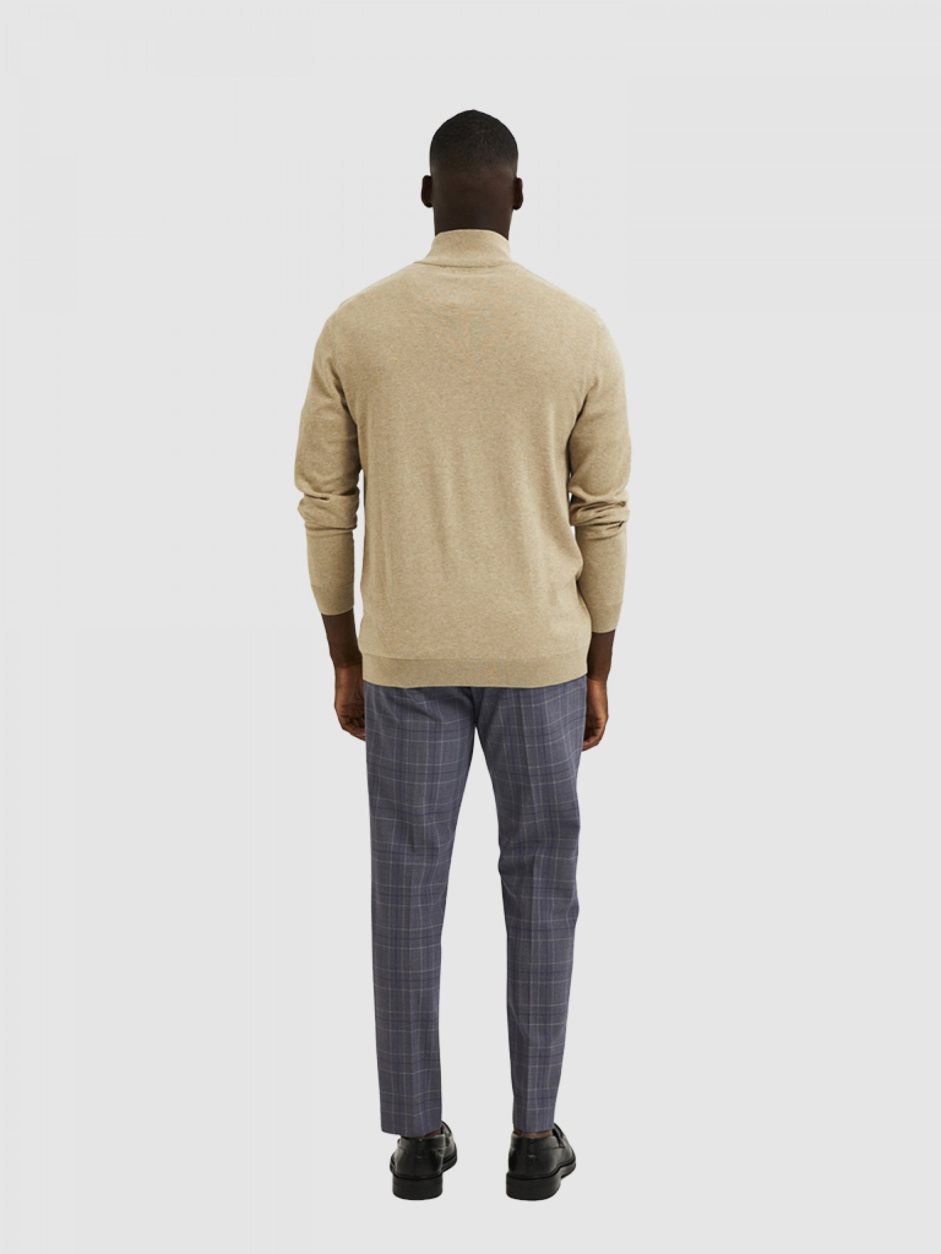 Pullover Man Selected