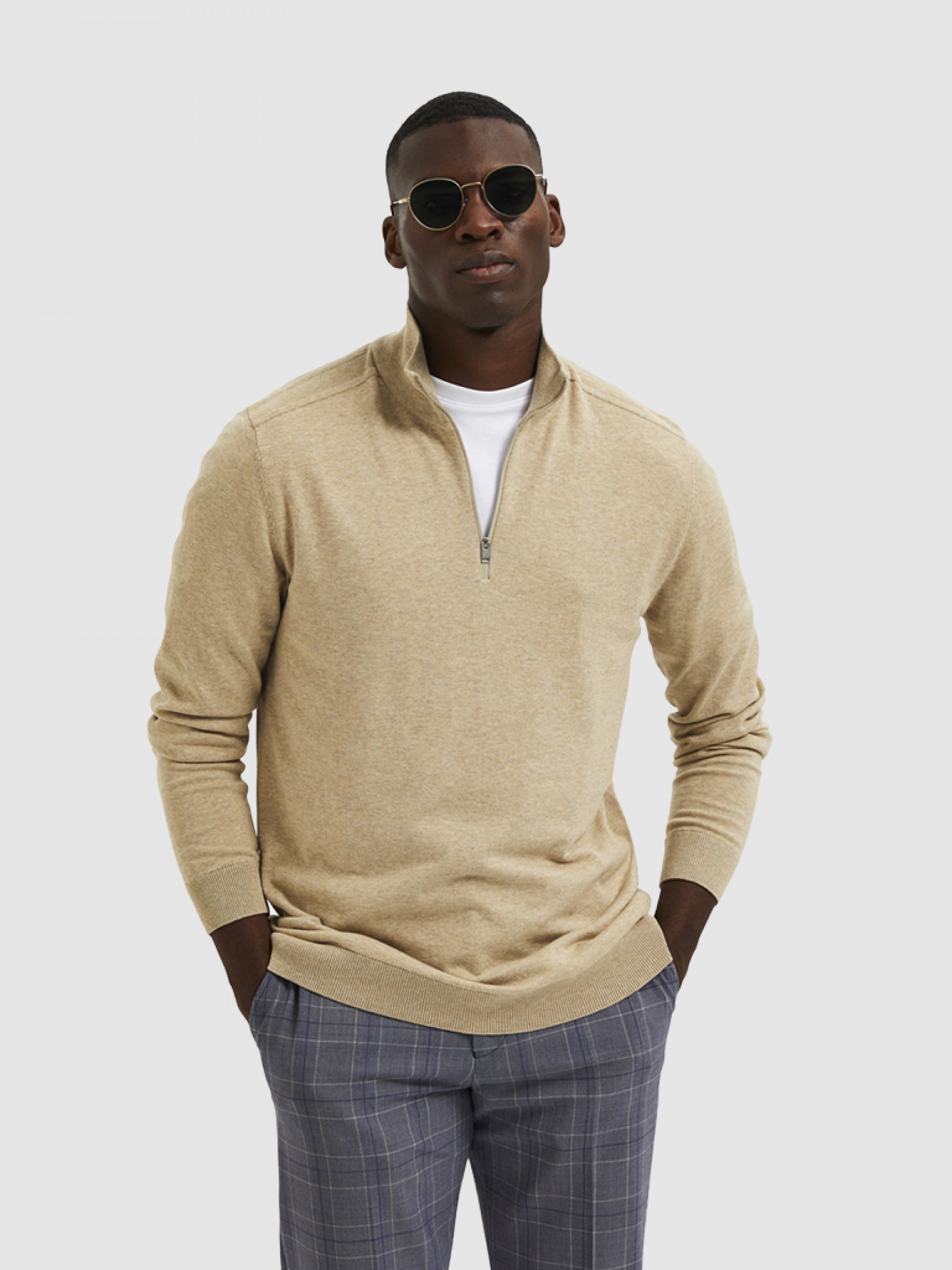 Pullover Man Selected