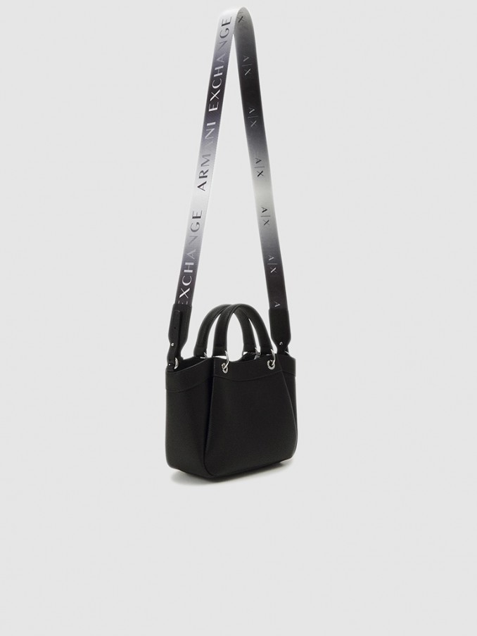 Shoppers Woman Armani Exchange