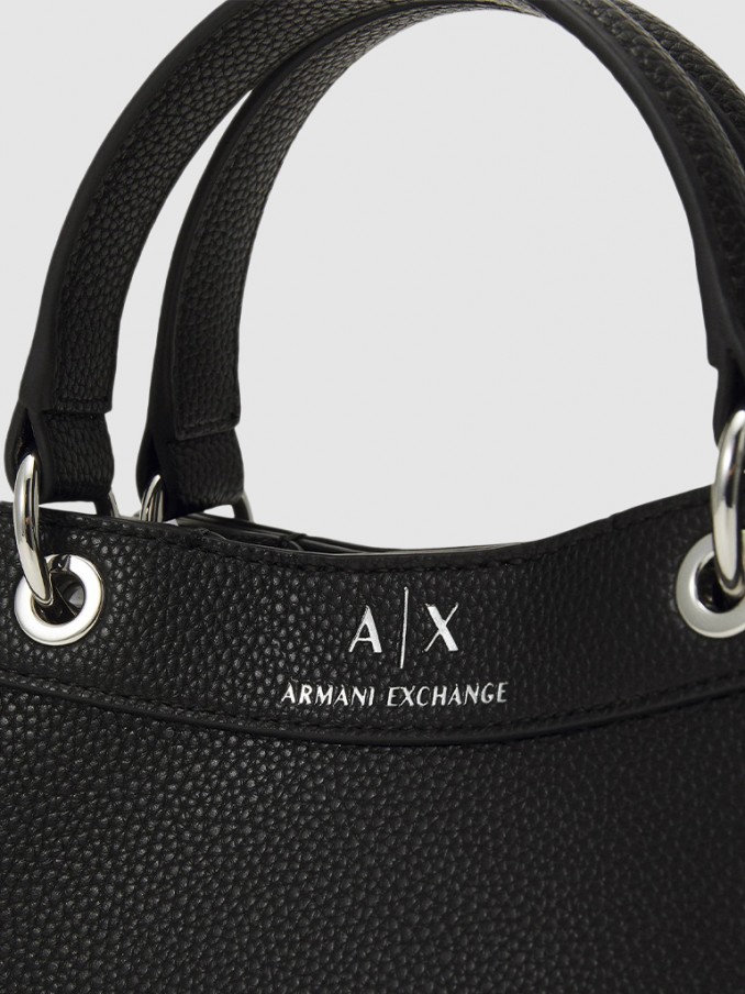 Shoppers Woman Armani Exchange