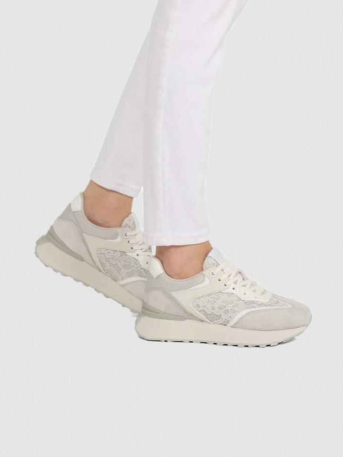 Sneakers Woman Guess