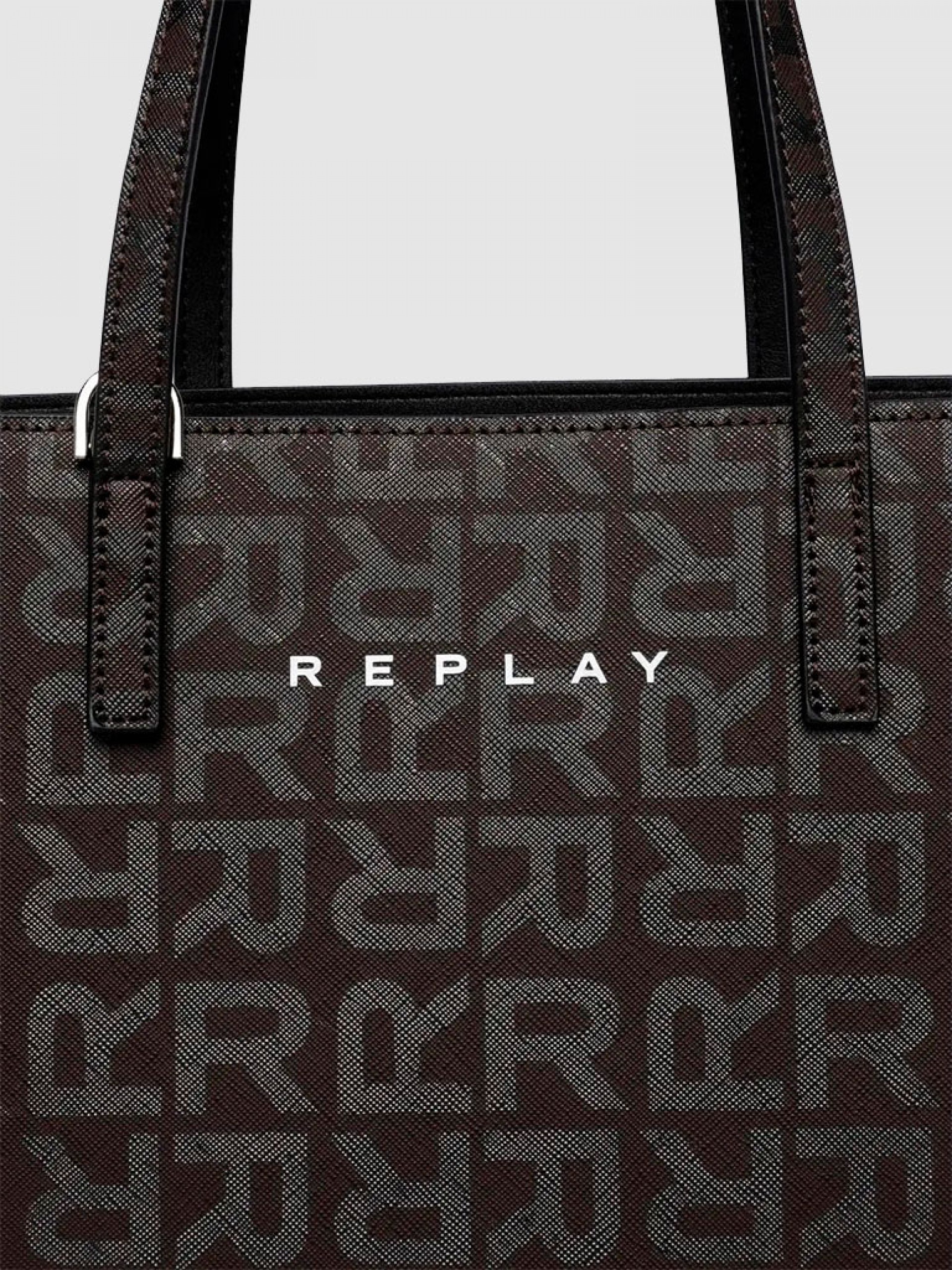 Shoppers Woman Replay