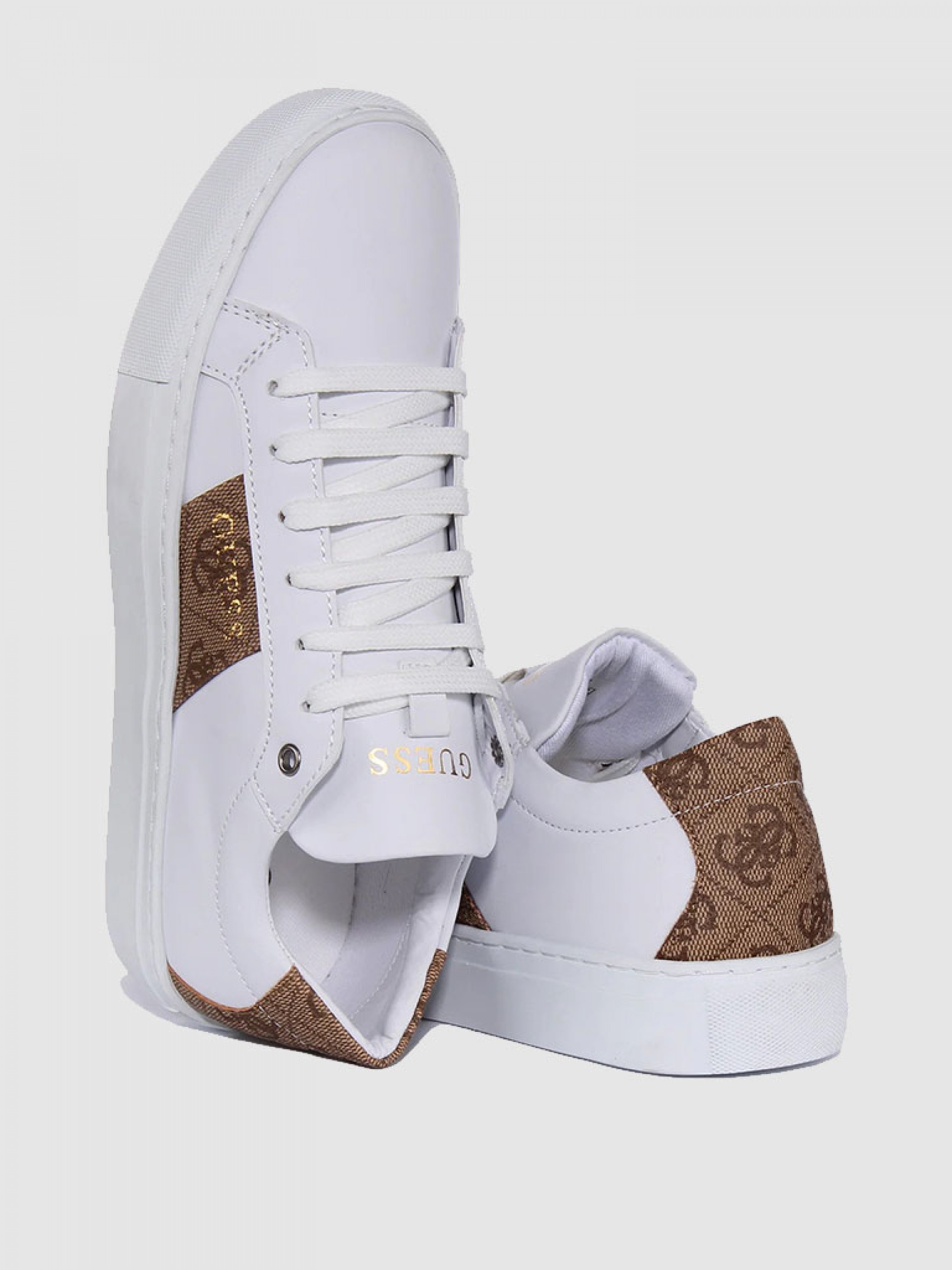 Tenis Mujer Guess