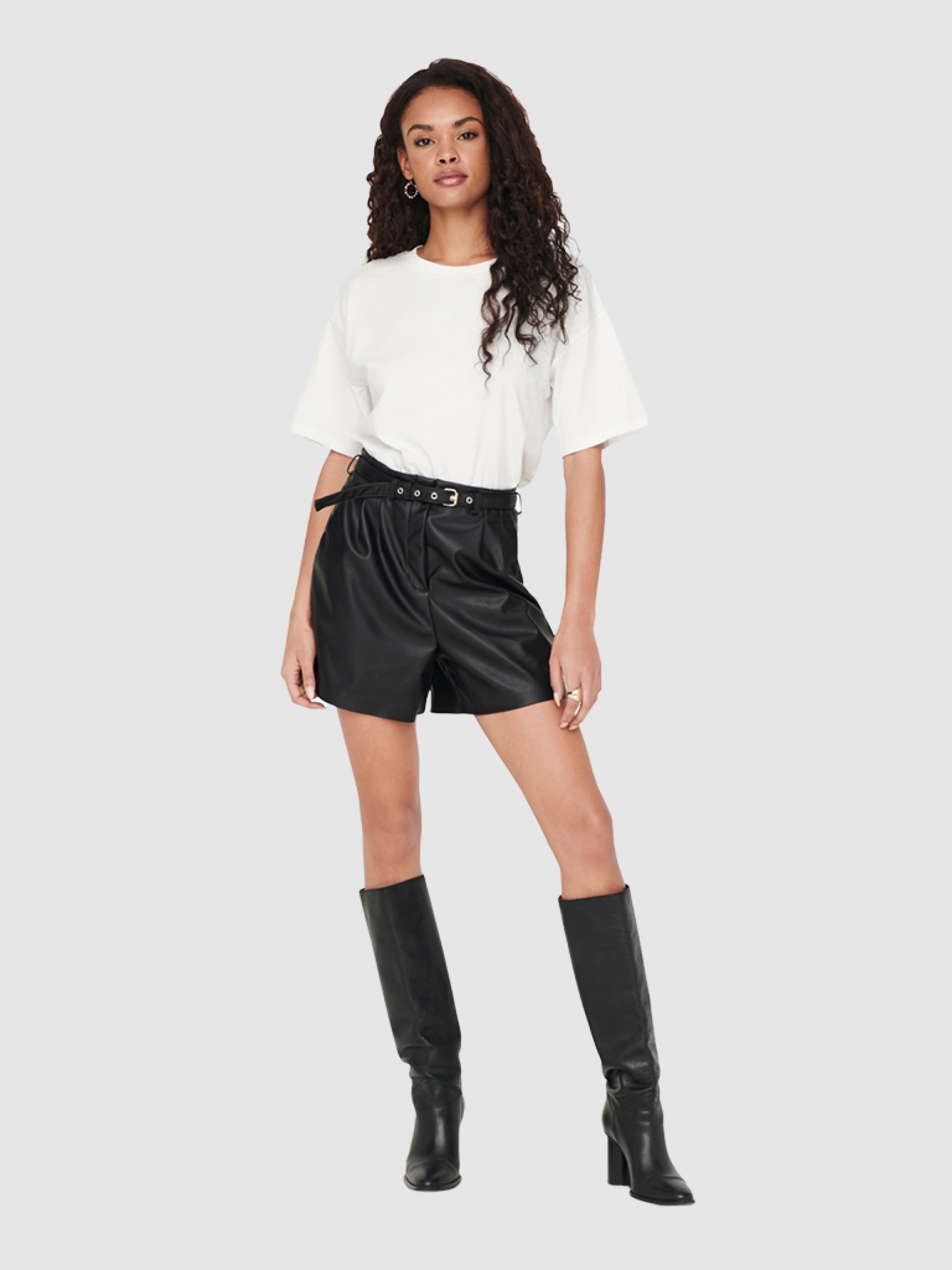 Shorts Woman Only