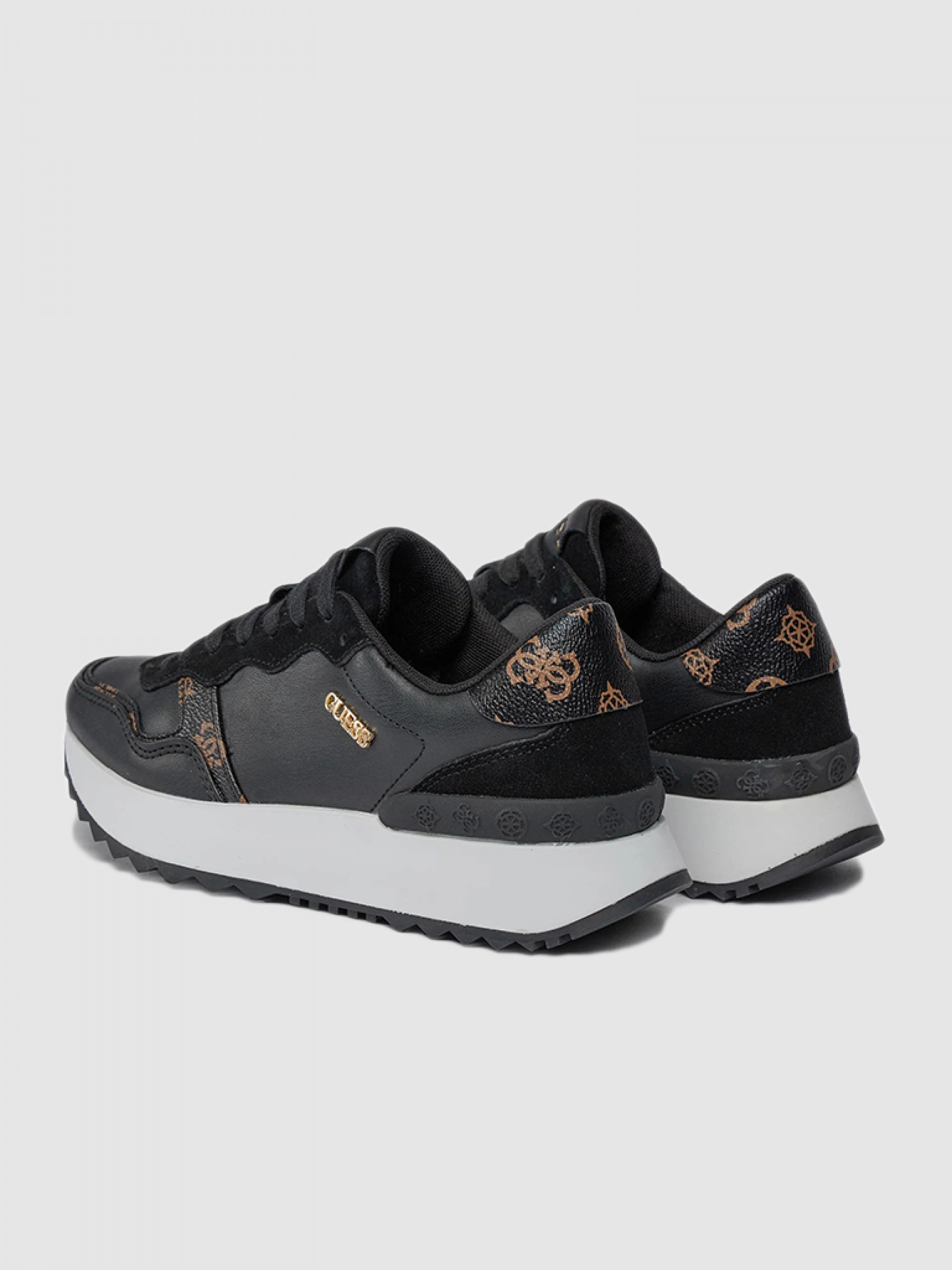 Tenis Mujer Guess
