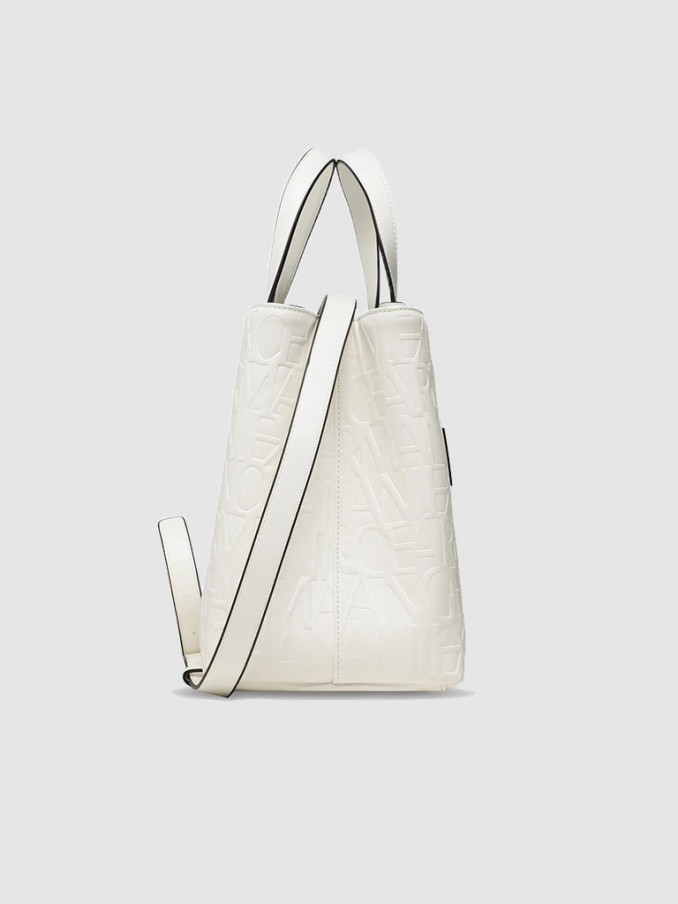 Shoppers Woman Armani Exchange