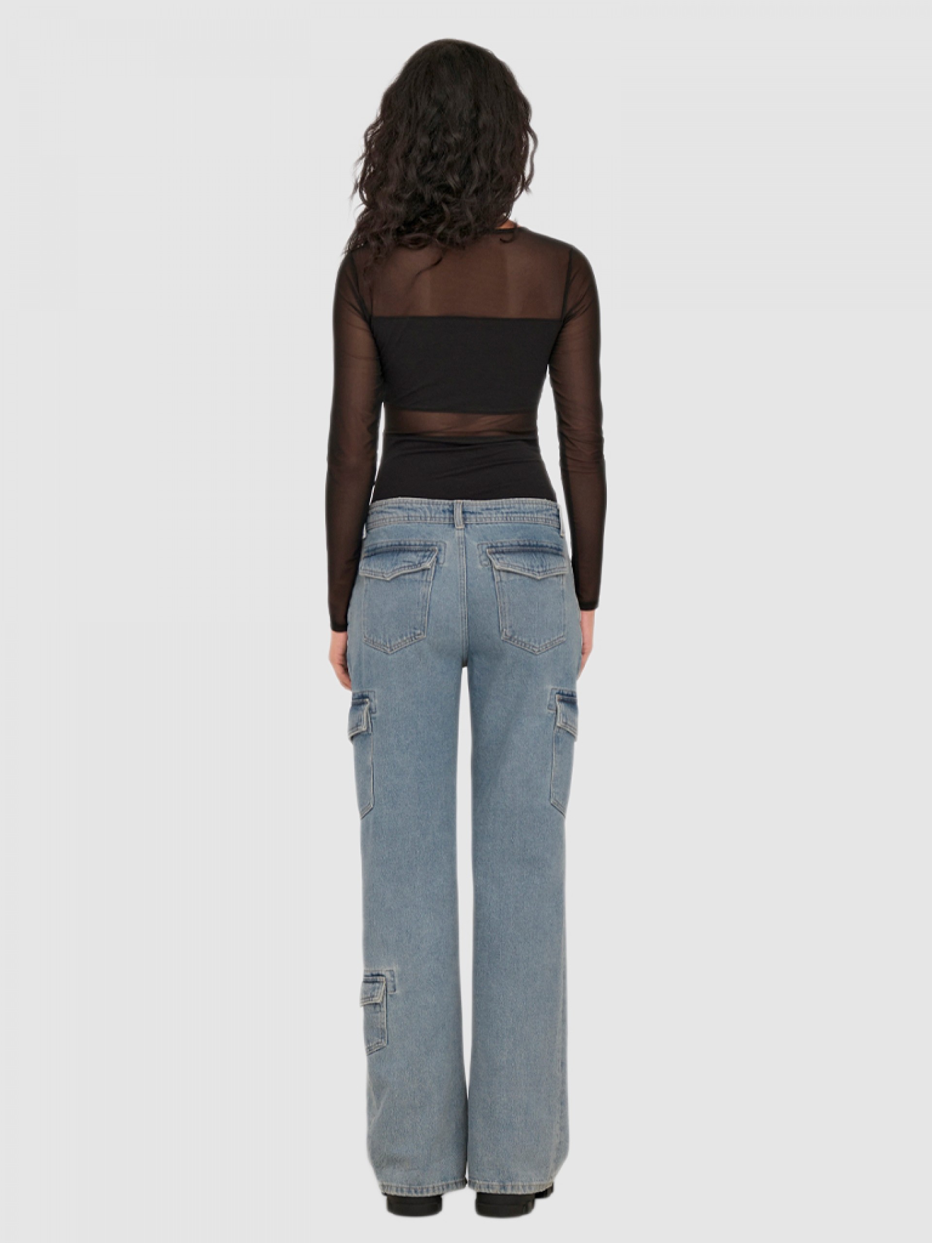 Bodies and Tops Woman Only