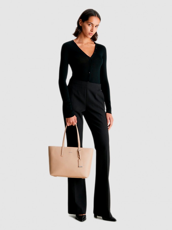 Shoppers Woman Calvin Klein