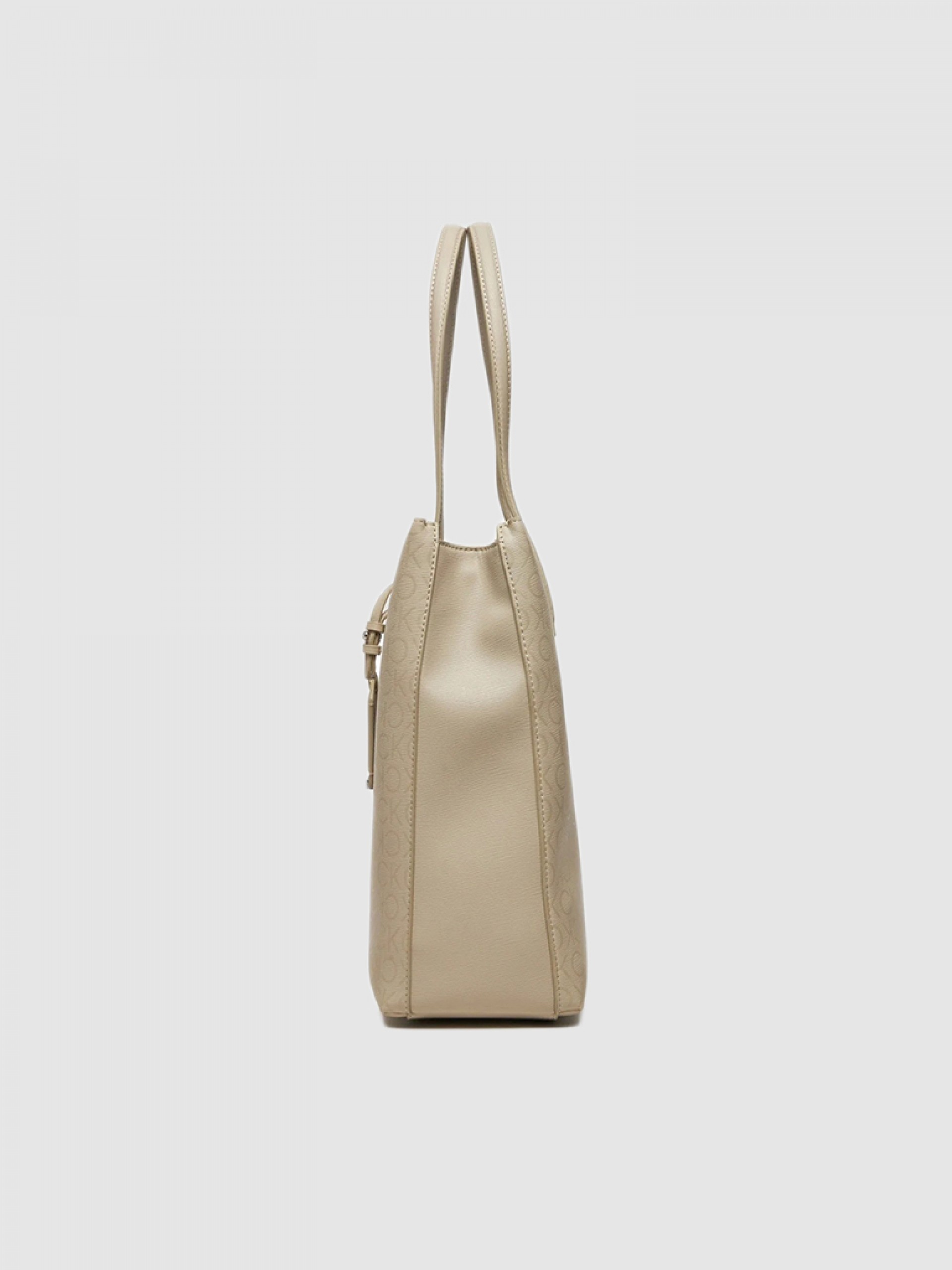 Shoppers Woman Calvin Klein
