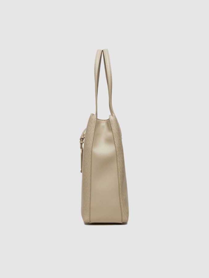 Shoppers Woman Calvin Klein