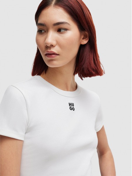 T-Shirt Mulher Hugo