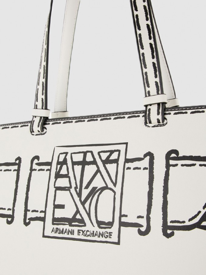 Shoppers Woman Armani Exchange